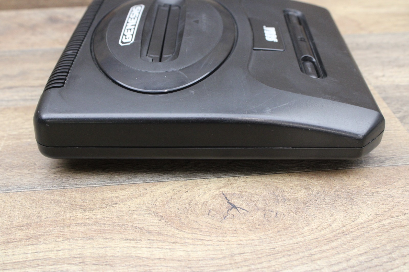 Sega MK-1631 – VA1 Genesis Console System & Controller Only – Fully Tested.