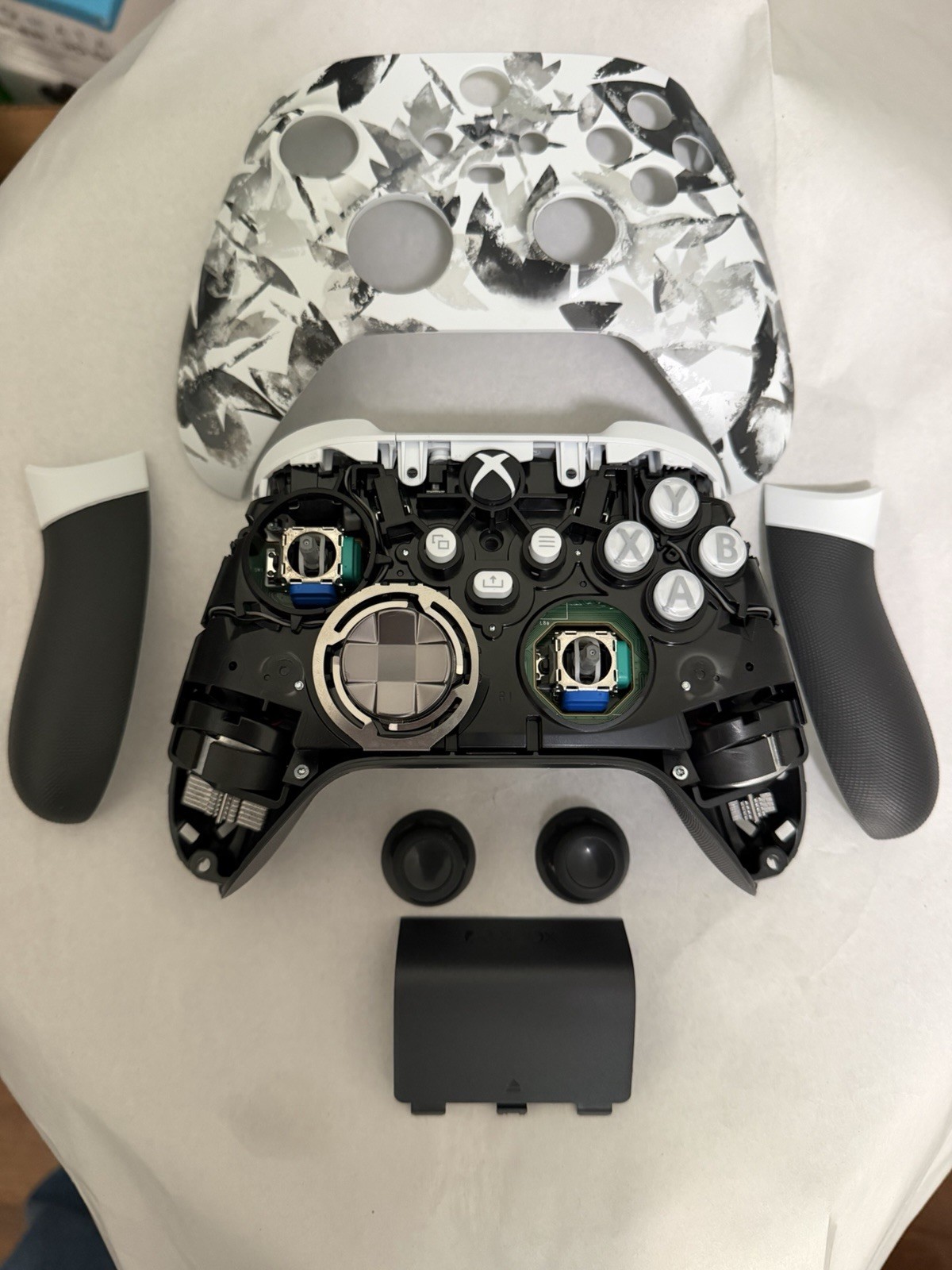 K Silver TMR Xbox Storm Breaker Special Edition Wireless Controller