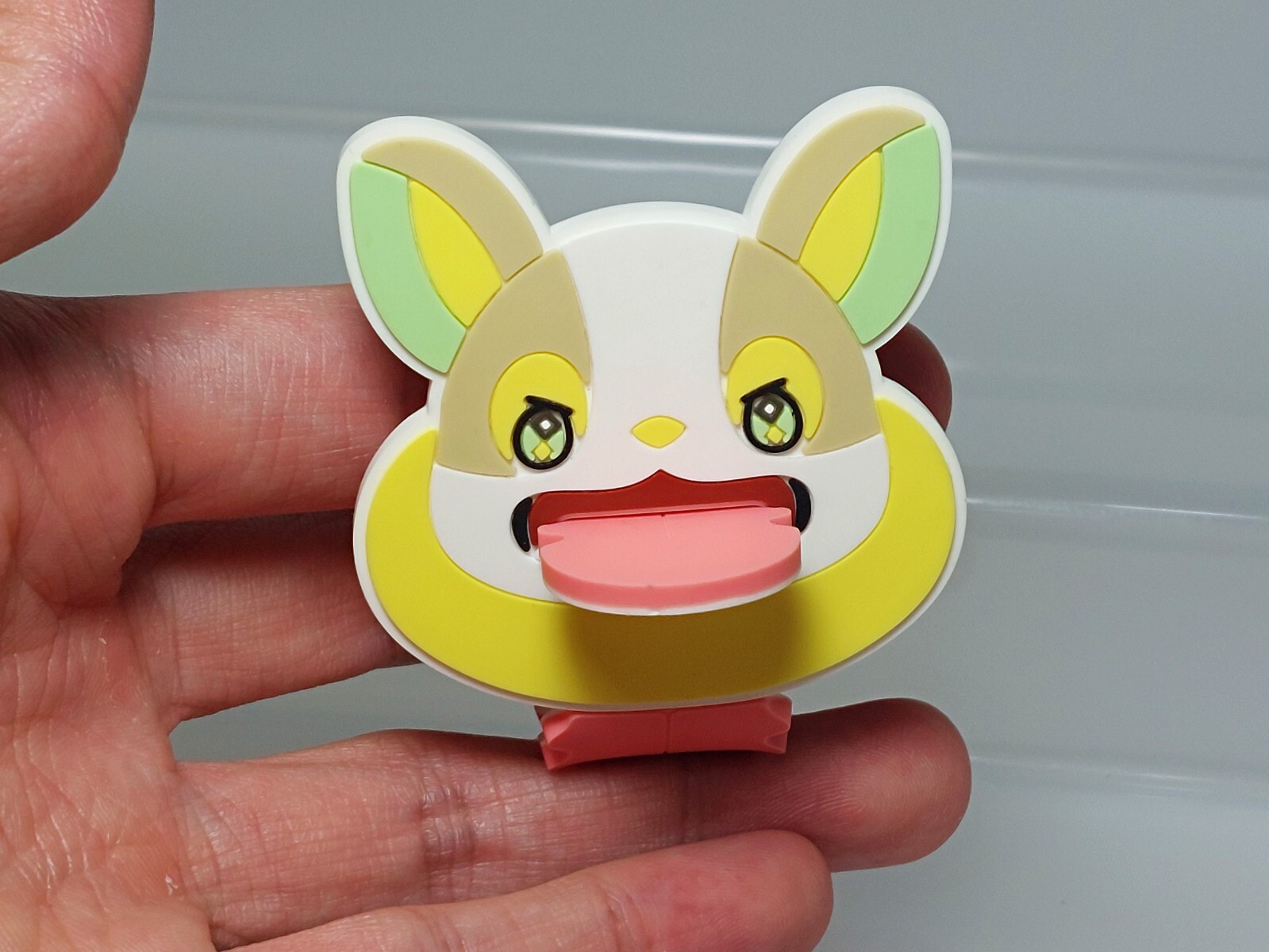 Pokemon Center Japan 2020 Pokémon Berobe~! Yamper Pikachu Cord Holder 4.4-4.6in