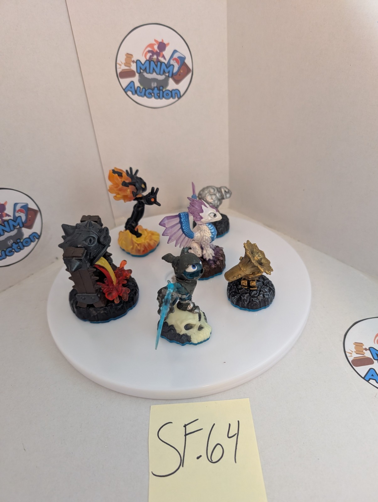 Skylanders Swap Force Lightcore and Rare Magic Items Bundle