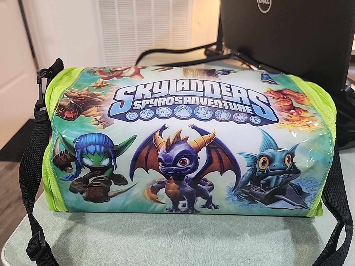Activision Skylanders Giants Lot of 16 With Carrying Bag and Portal!