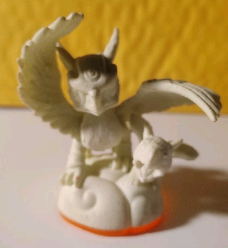 Skylanders Giants Sonic Boom Glow-in-the-Dark Figure Activision 84504888 G