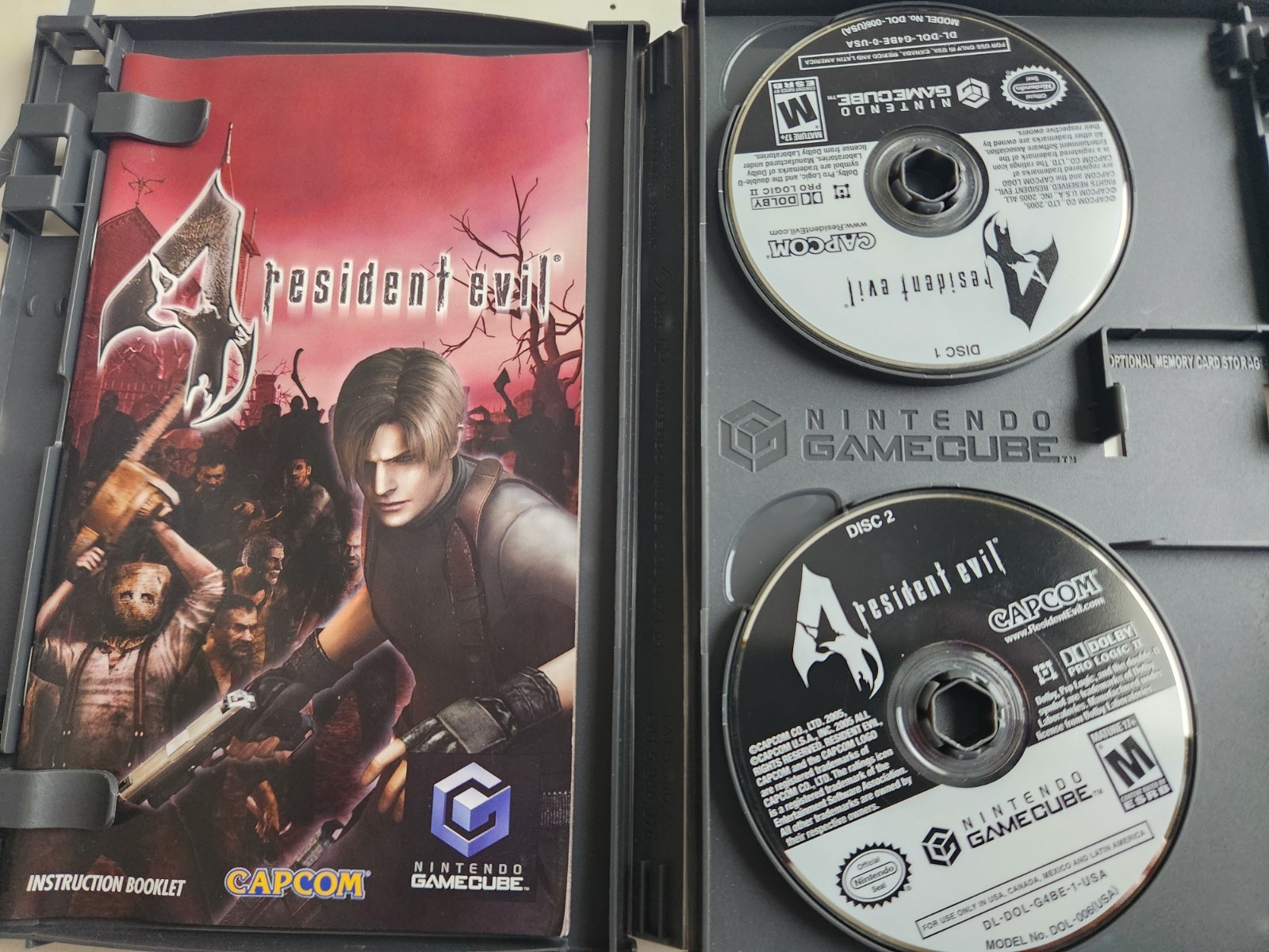 Capcom Resident Evil Zero & Resident Evil 4 Lot w/ Manuals Nintendo GameCube