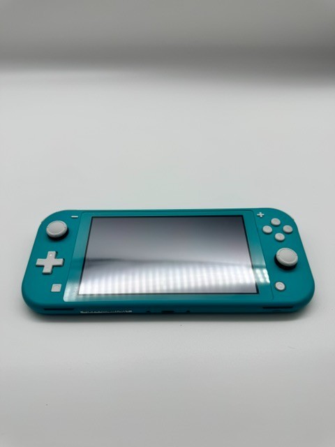 Nintendo Switch Lite – Teal – 32GB – Excellent Condition – Cases & Charger