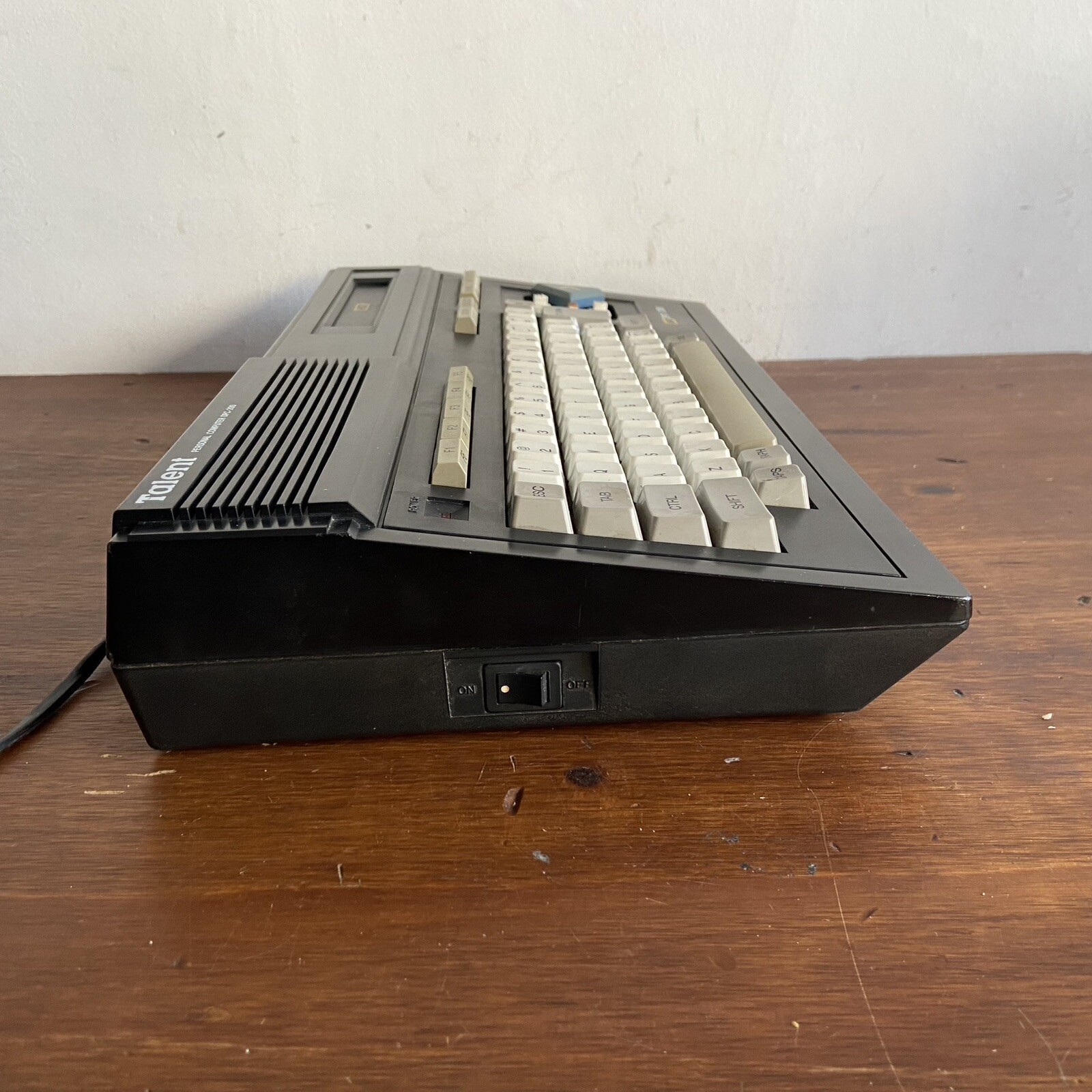 Talent Personal computer MSX DPC-200 Argentina RARE