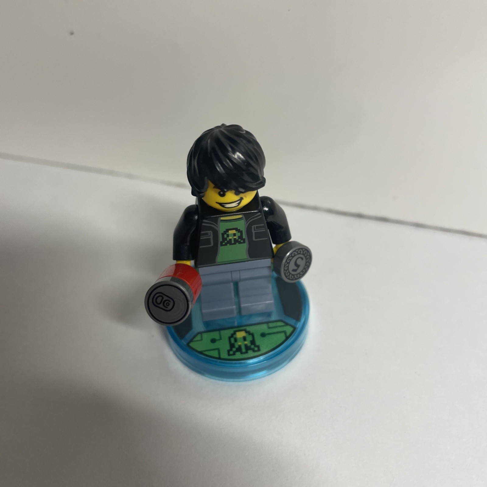 LEGO Dimensions – Midway Arcade Gamer Kid Figure W/ Tag Base