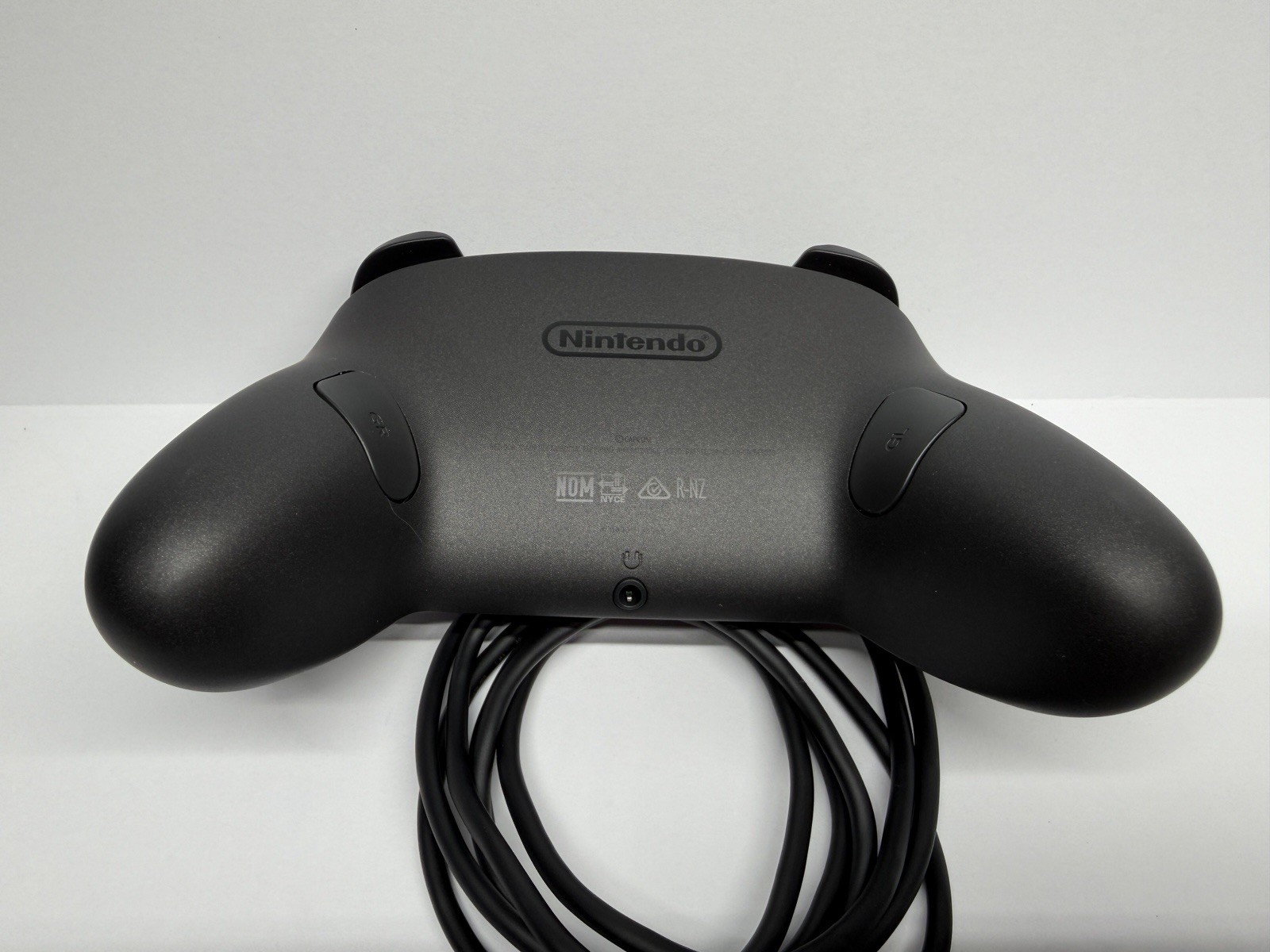 Nintendo Switch 2 Pro Controller – Resident Evil Requiem Special Edition – NM