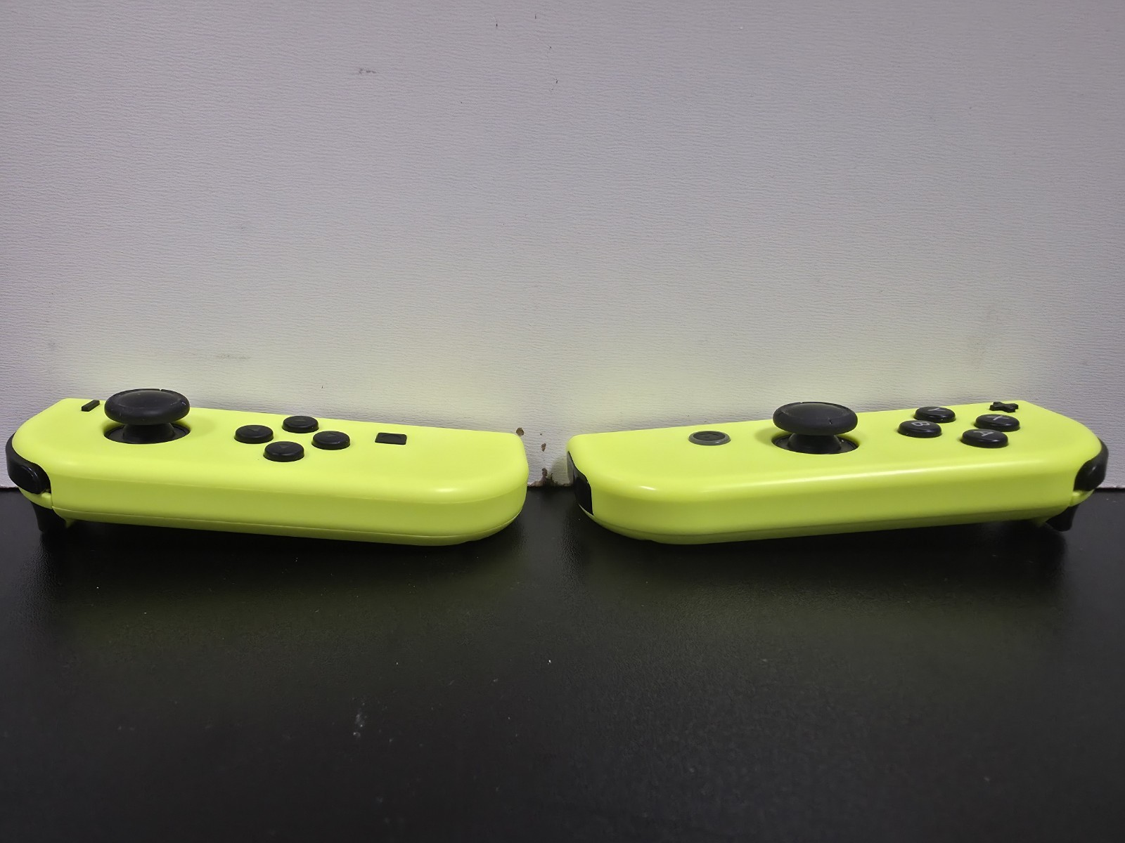 Nintendo Switch Console Tablet & Joycons Only Model: XAW USED/UNTESTED