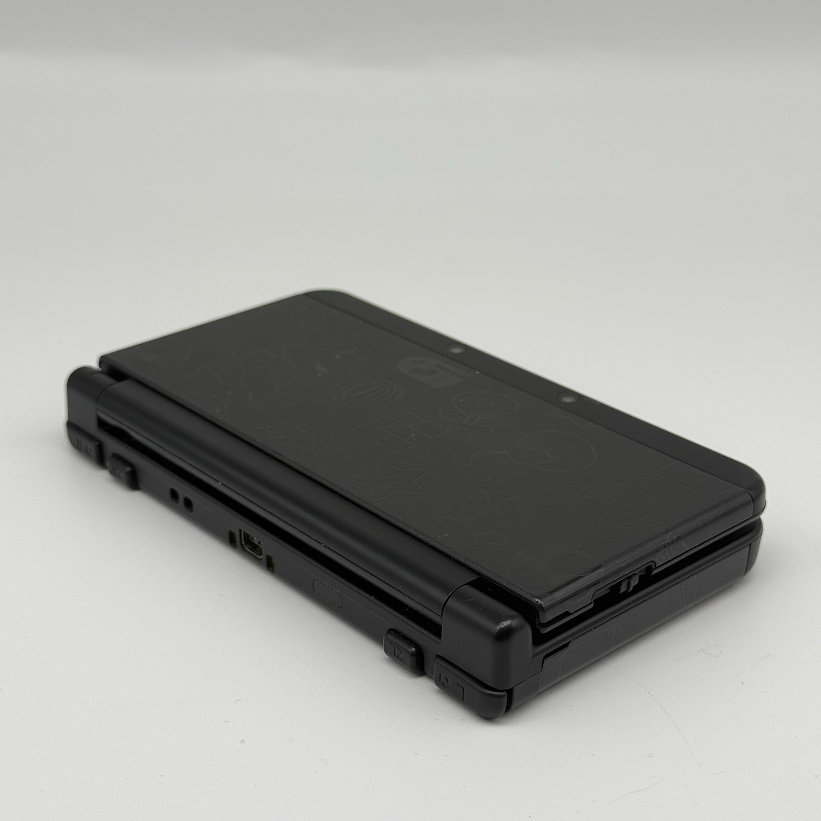 “new” Nintendo 3DS Super Mario Black Special Edition Console w/Charger – Tested