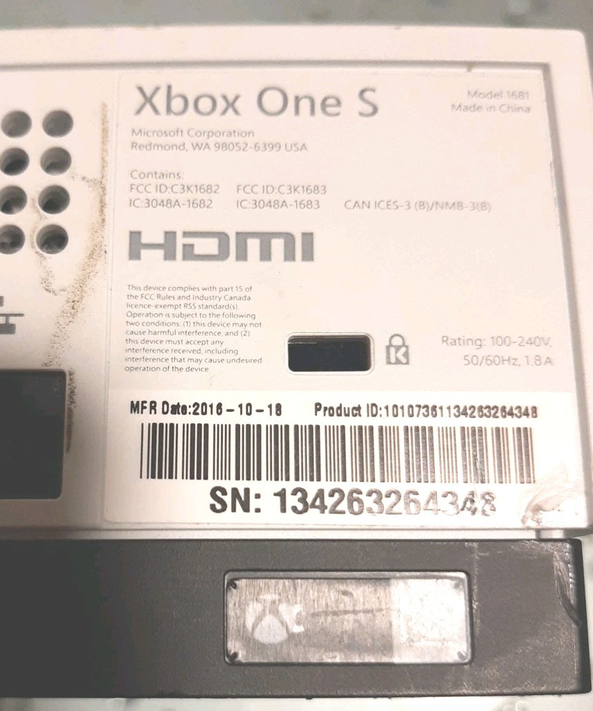 Microsoft Xbox One S 512GB Video Game Console Model 1681 White