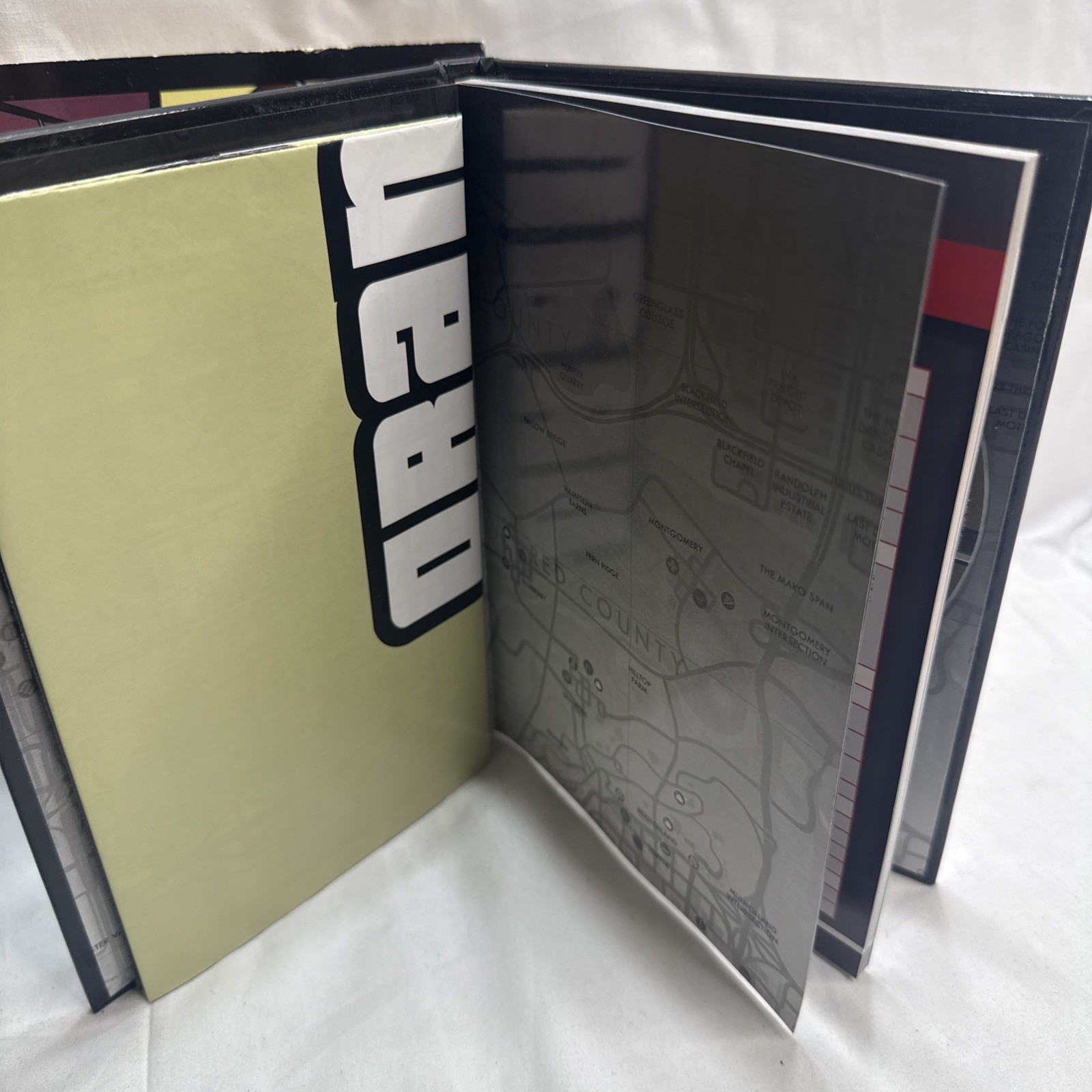 Grand Theft Auto: San Andreas Second Edition W/ Map & Poster (PC, 2005)