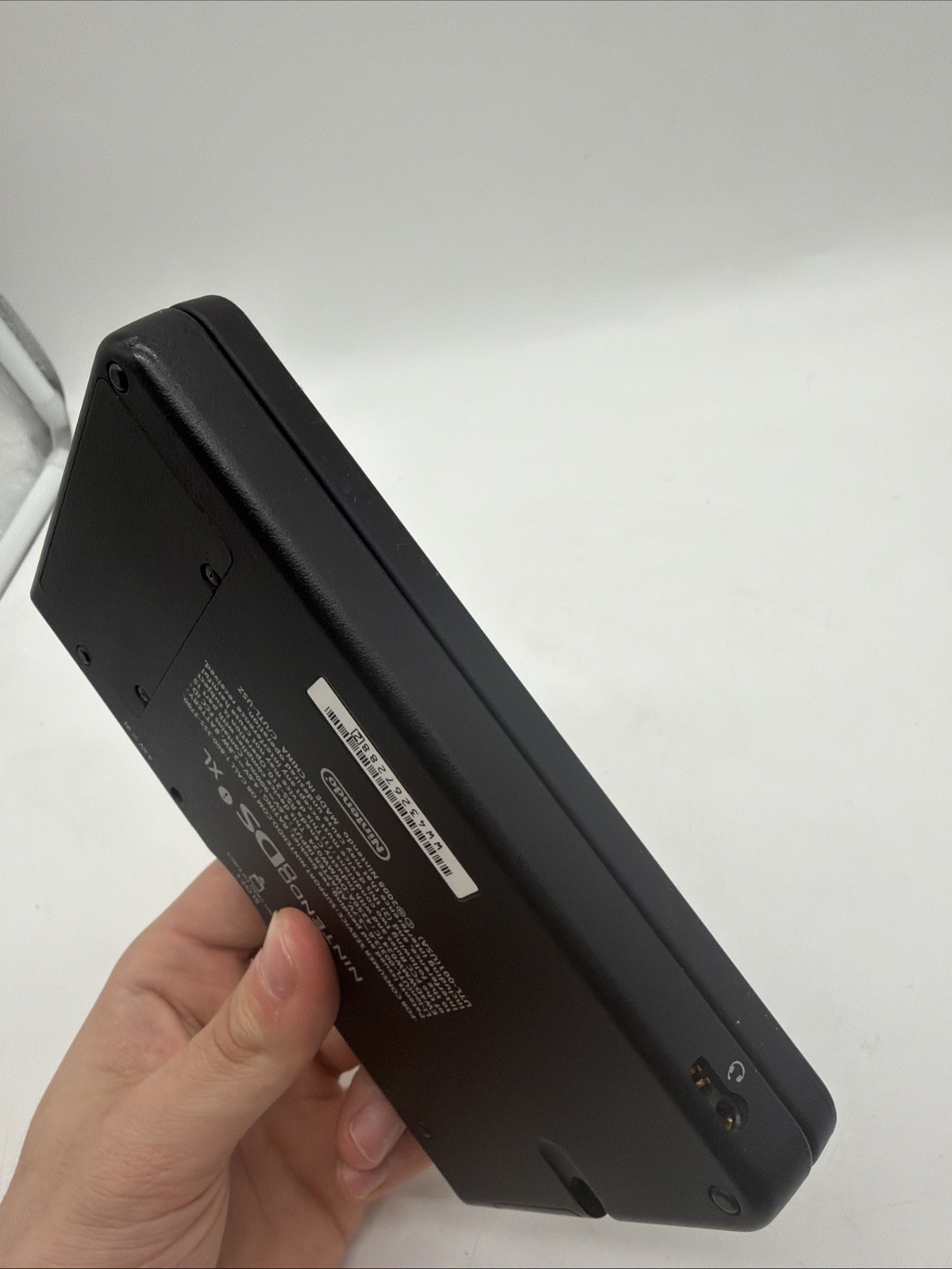 Nintendo DSi XL Handheld System – Midnight Blue
