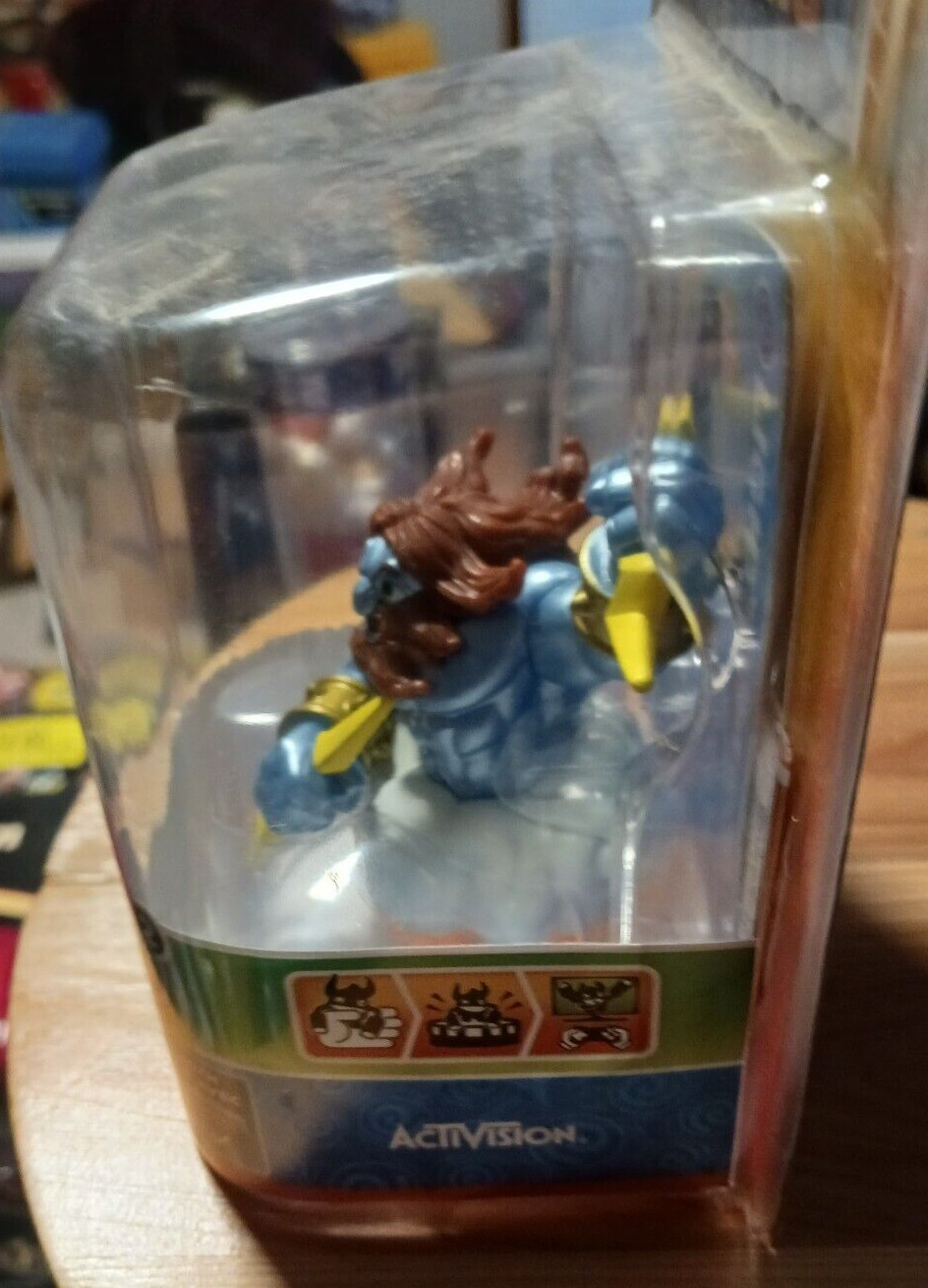SKYLANDERS GIANTS == LIGHTNING ROD == SERIES 2
