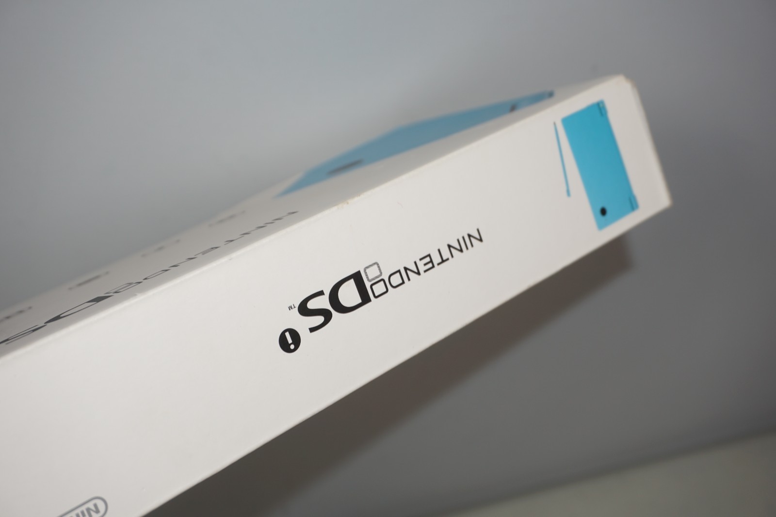 Nintendo DSi Light Blue Empty Box with Inserts Manual Booklets Pen