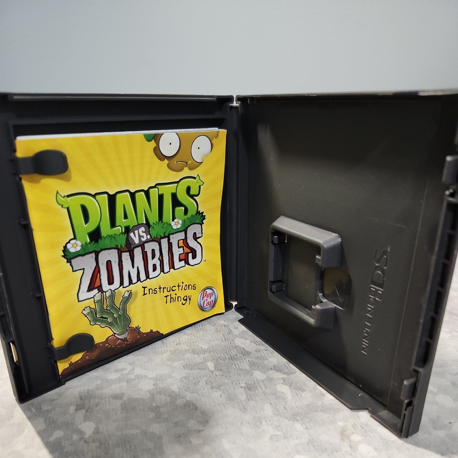 Plants vs. Zombies (Nintendo DS, 2011) No Game! Case And Manual Only!
