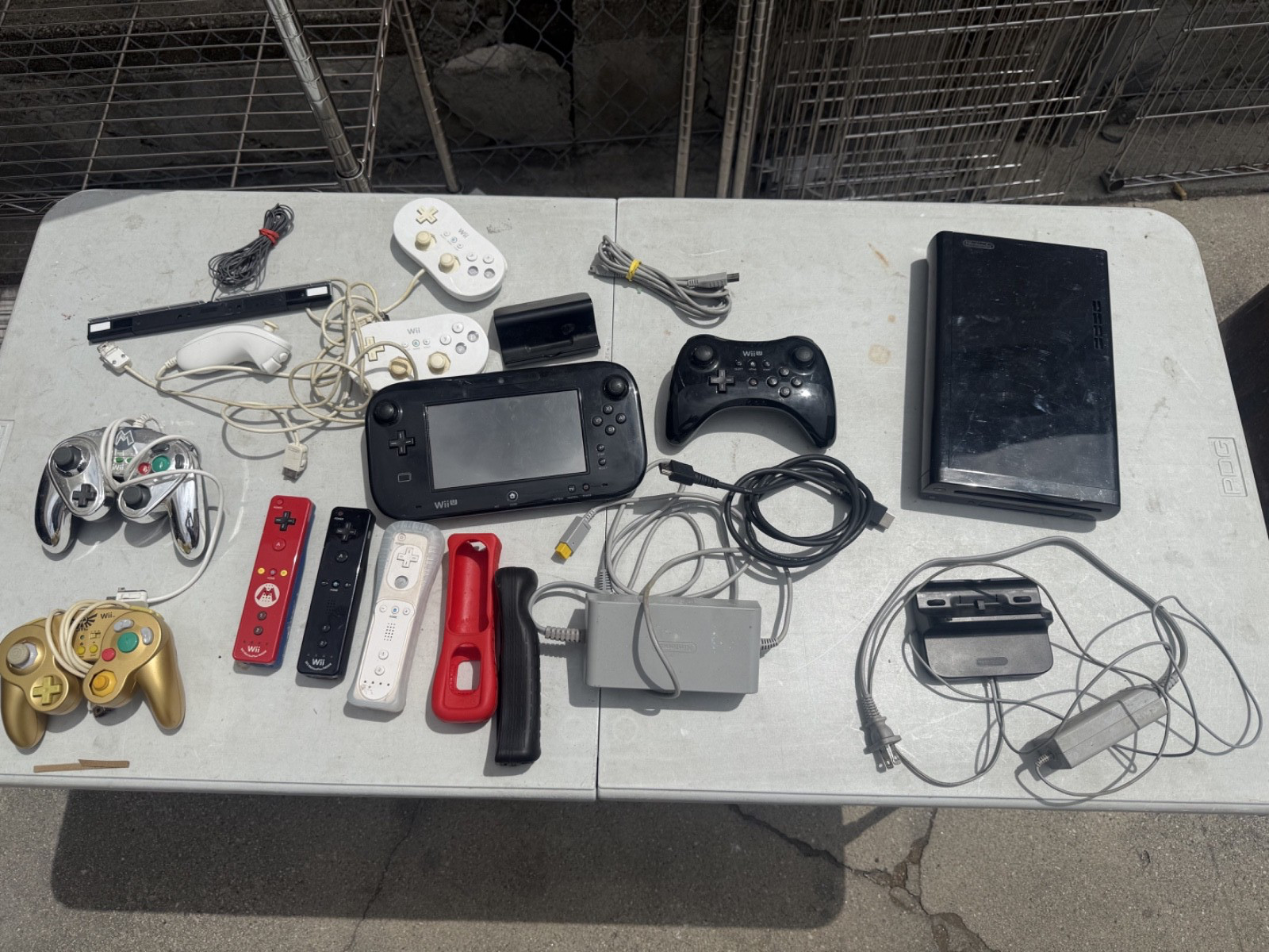 Nintendo Wii Video Game Console RVL-001 Black Wii U WUP-010 Bundle Nice Works