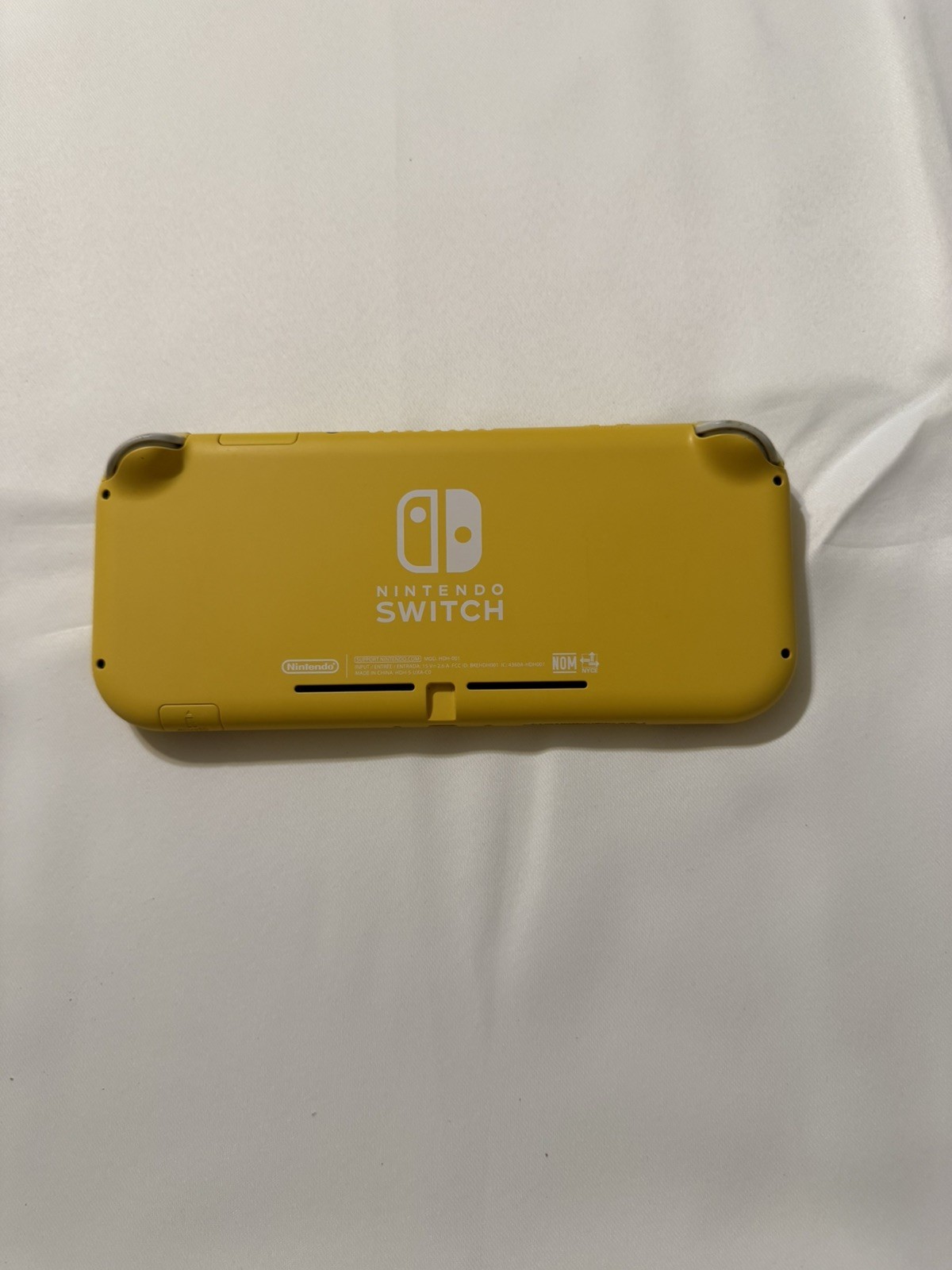 Nintendo Switch Lite Yellow Handheld System 32GB 720p Touch Screen HDH-001