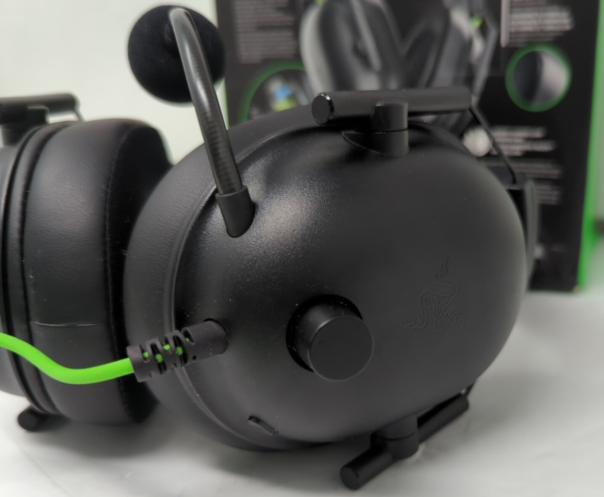 Razer Blackshark V2 X Black Over the Ear Gaming Headset!!!READ DESCRIPTION!!!