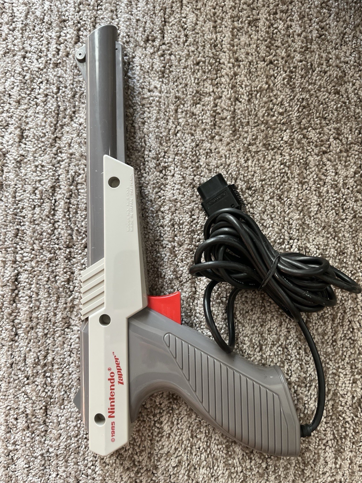 Nintendo NES Zapper Light Gun Controller Gray Not Working