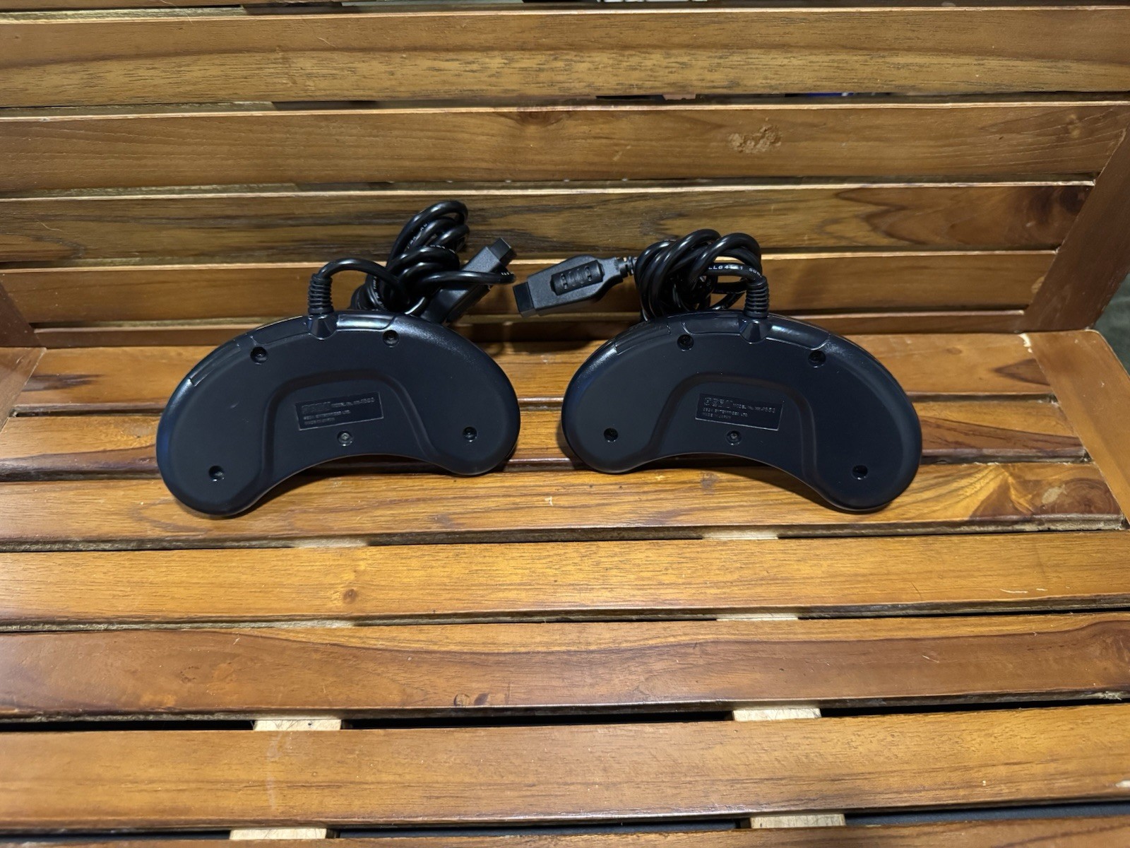 SEGA Genesis 2 Console 4 Controllers Power Adapter Sonic Collectibles & 2 Games