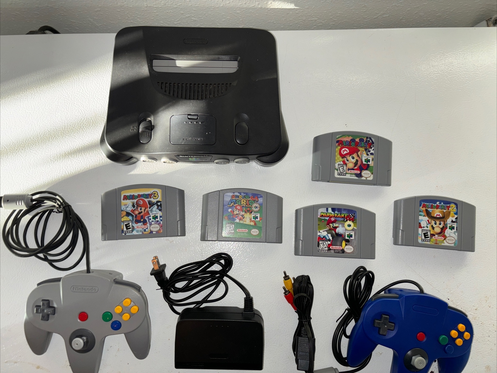 Wow Nintendo 64 console + 2 Controllers 5 Mario GAMES Party 1 2 3 Mario Kart