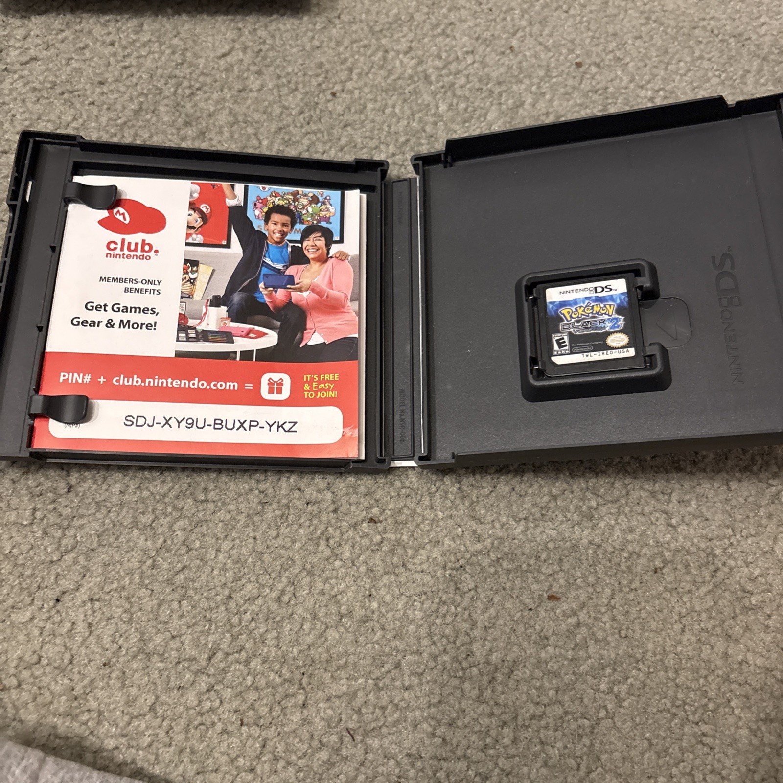 Pokémon Black Version 2 (Nintendo DS, 2012) Case+game No Manual. Tested