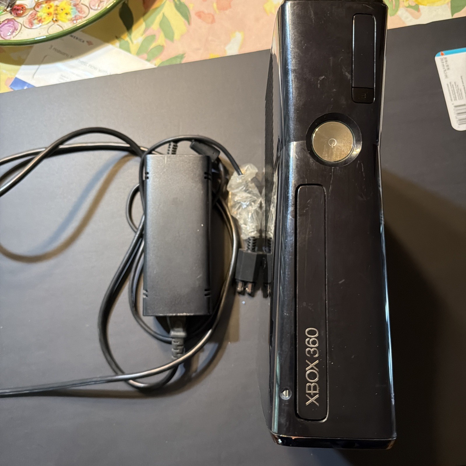 xbox 360 slim 250gb console With Pwr Cord. Tested