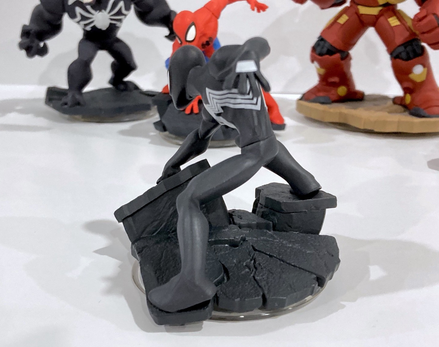 Disney Infinity Marvel 2.0 3.0 Symbiote Spiderman Venom + More 6 Figure Lot