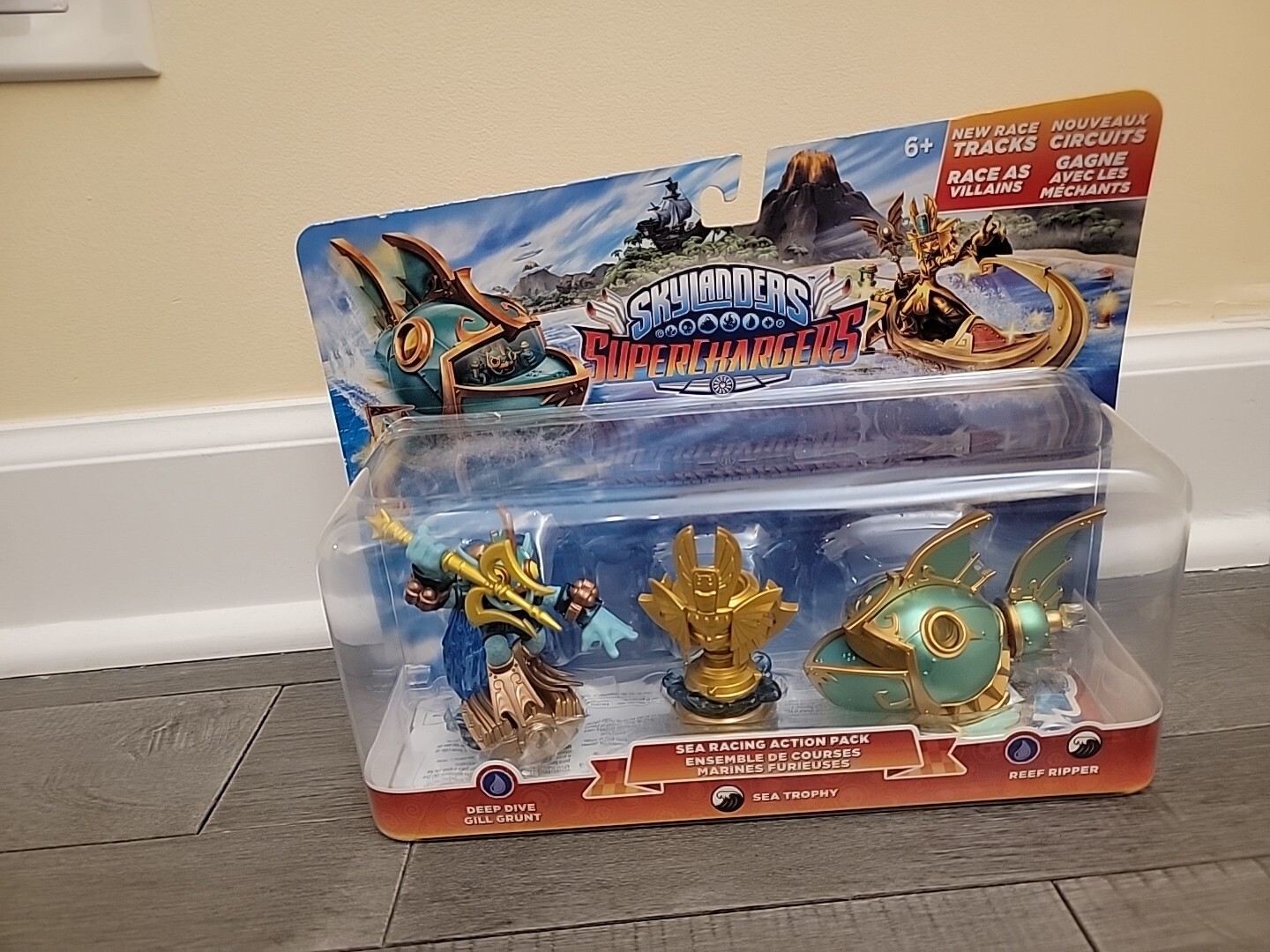 Skylanders SuperChargers Sea Racing Action Pack Gill Grunt Reef Ripper Trophy