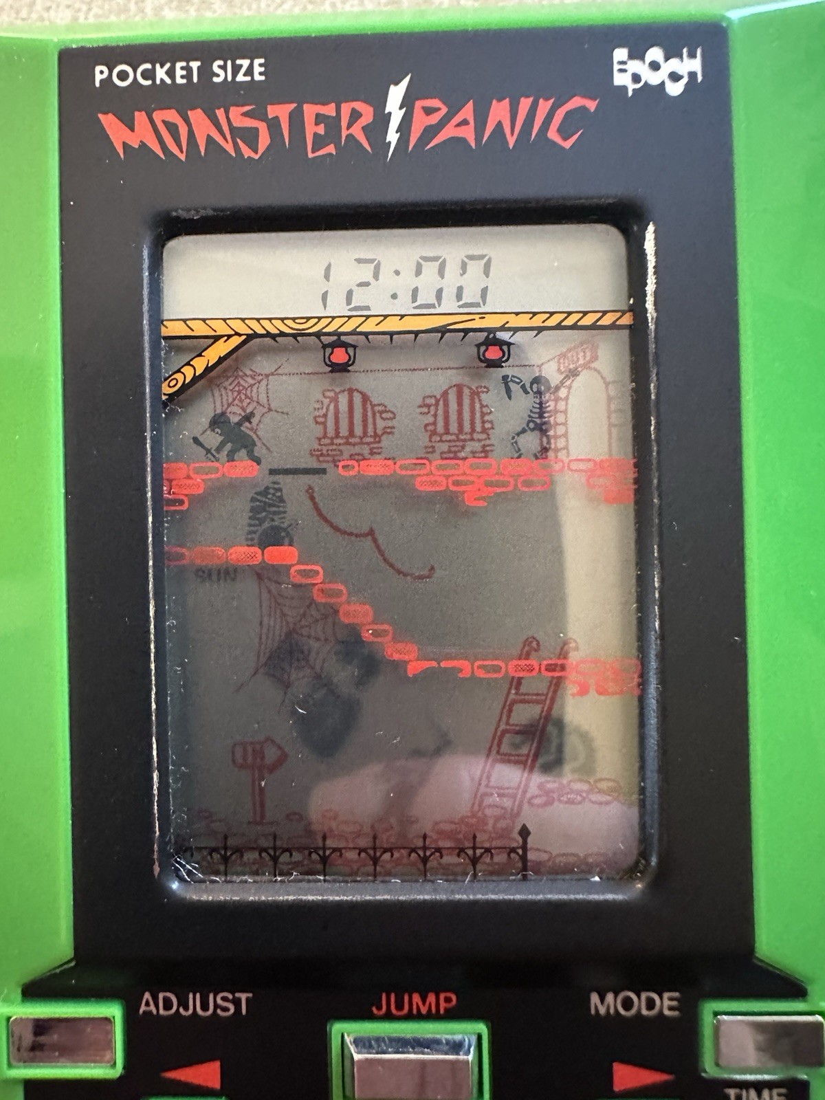 Pocket Size Monster Panic The Horror- FIlled Ation LCD Handheld Game 1981 Epoch