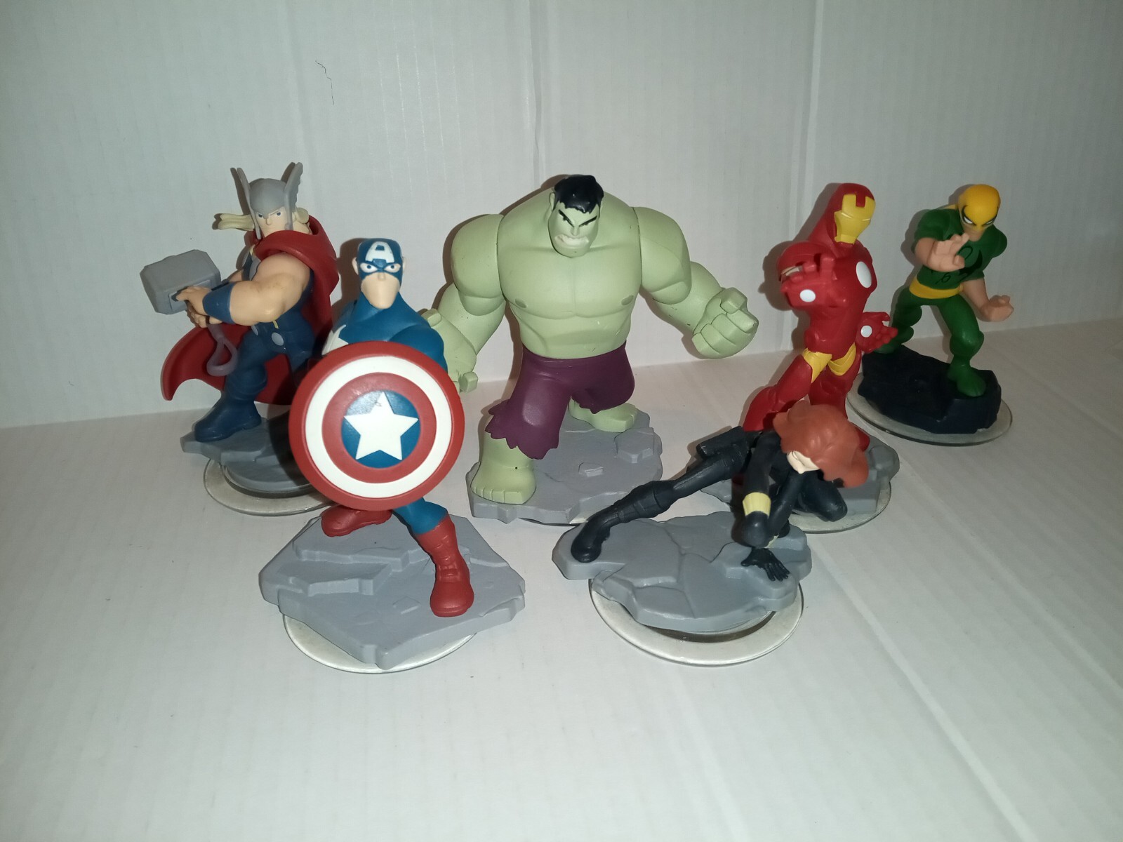 6 Disney Infinity 2.0 Marvel Avengers Thor Hulk Captain America Iron Man lot (A)