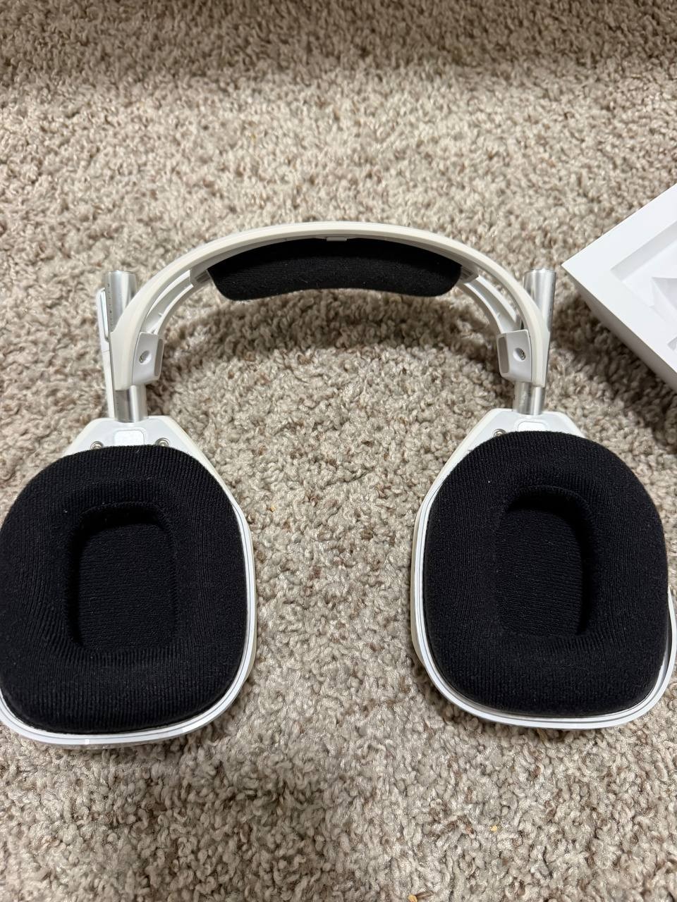Logitech Astro A50 X LIGHTSPEED Wireless Gaming Headset + Base Station – White