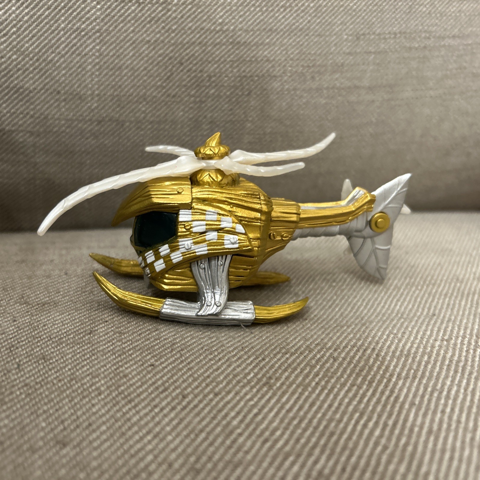 Skylanders SUPERCHARGERS Vehicle: NITRO STEALTH STINGER Gold Variant