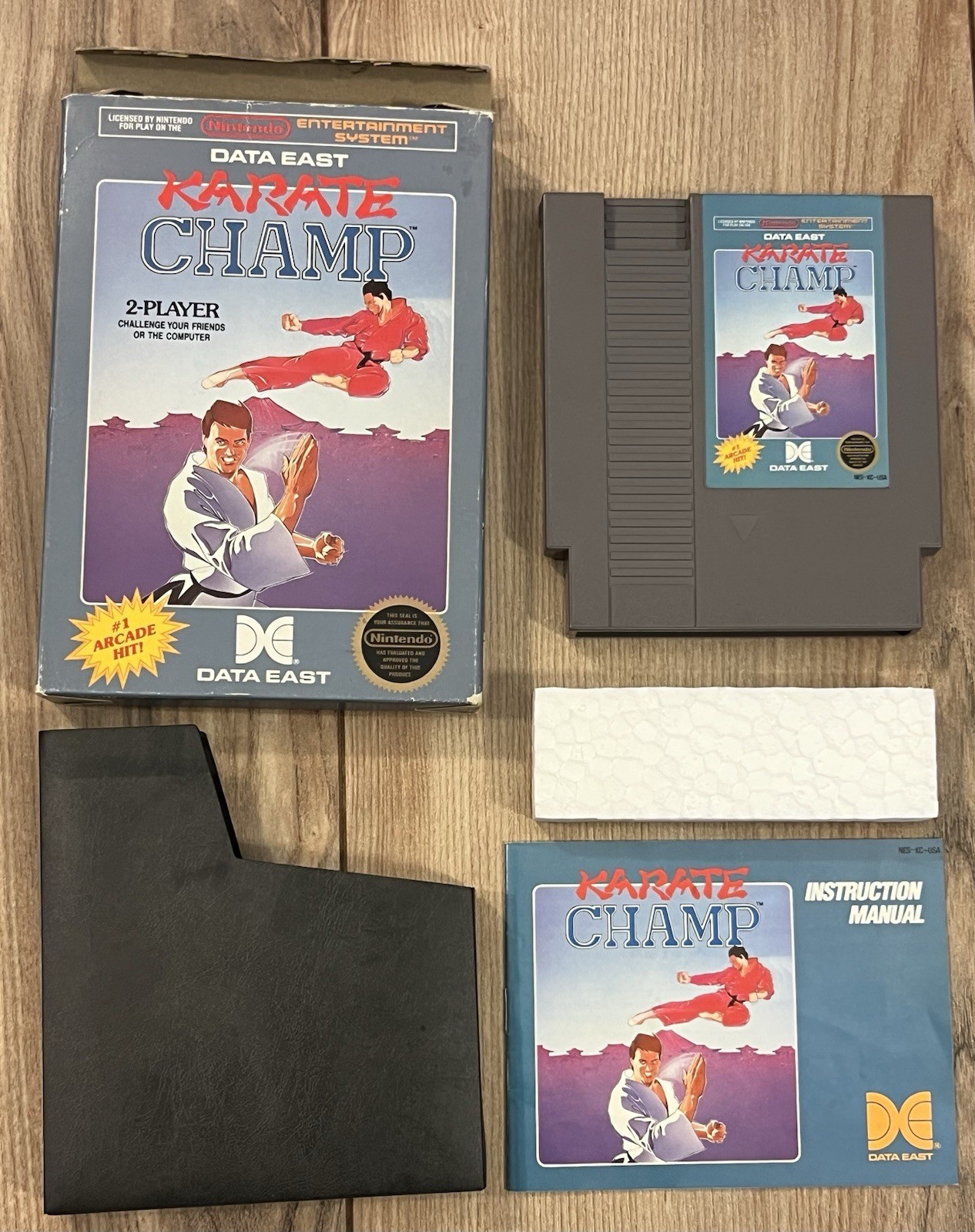 Karate Champ (Nintendo NES, 1986) CIB Complete 5-Screw w/ Hangtab Tested