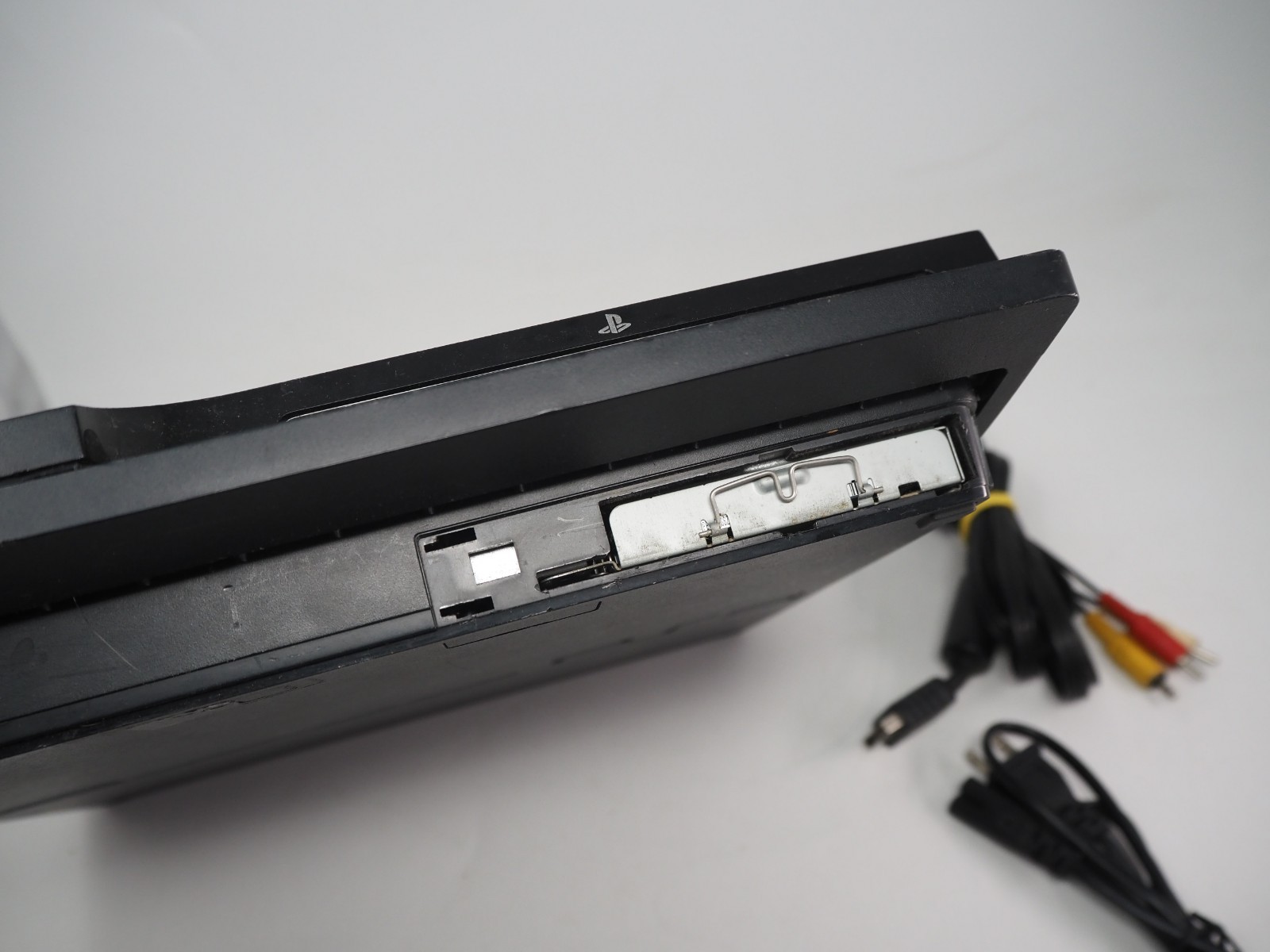 Sony PlayStation 3 PS3 Slim Console 160GB (3001A) w/Controller SEE NOTES