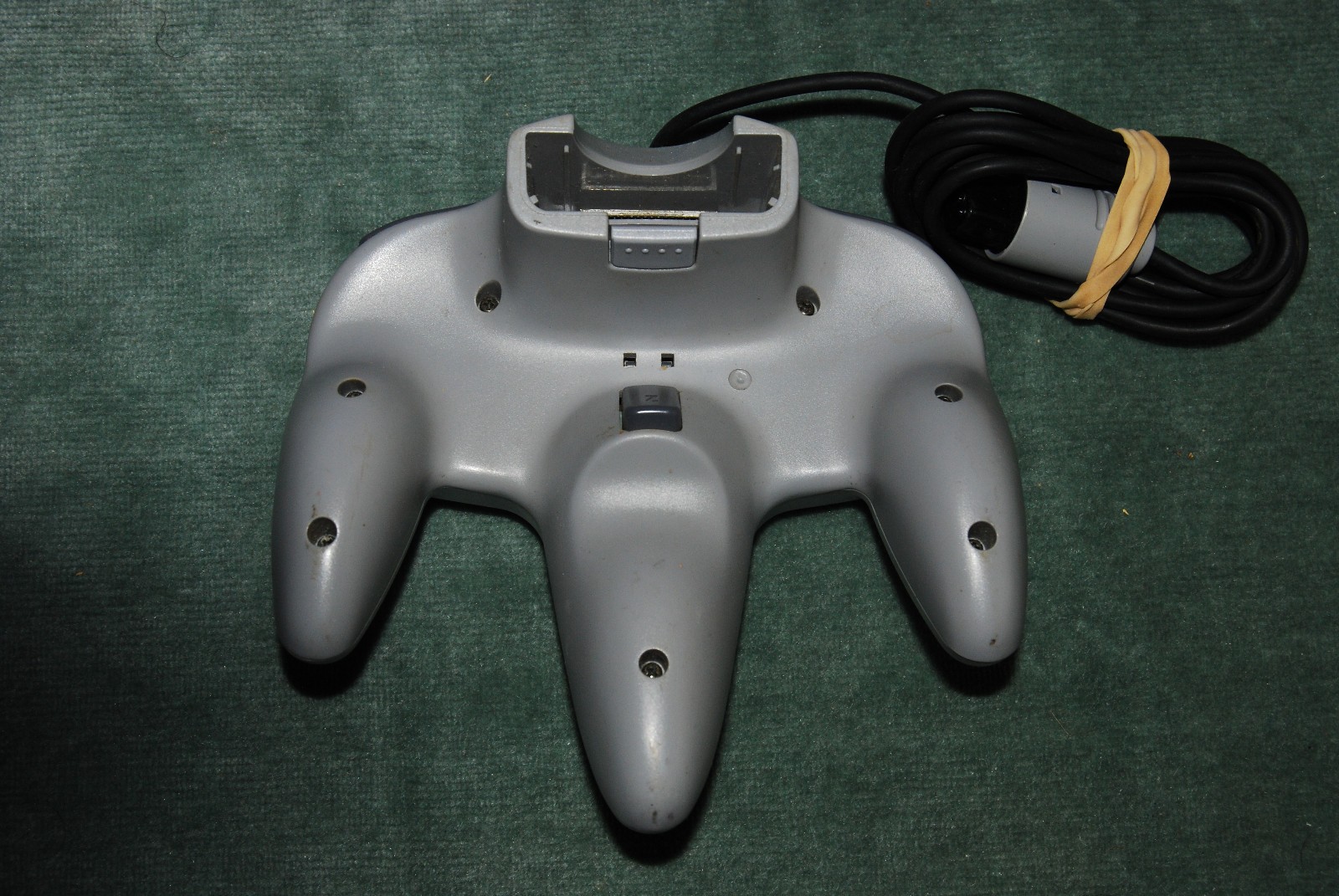 Nintendo 64 Light Gray Controller Genuine OEM Very Good with Tight Stick