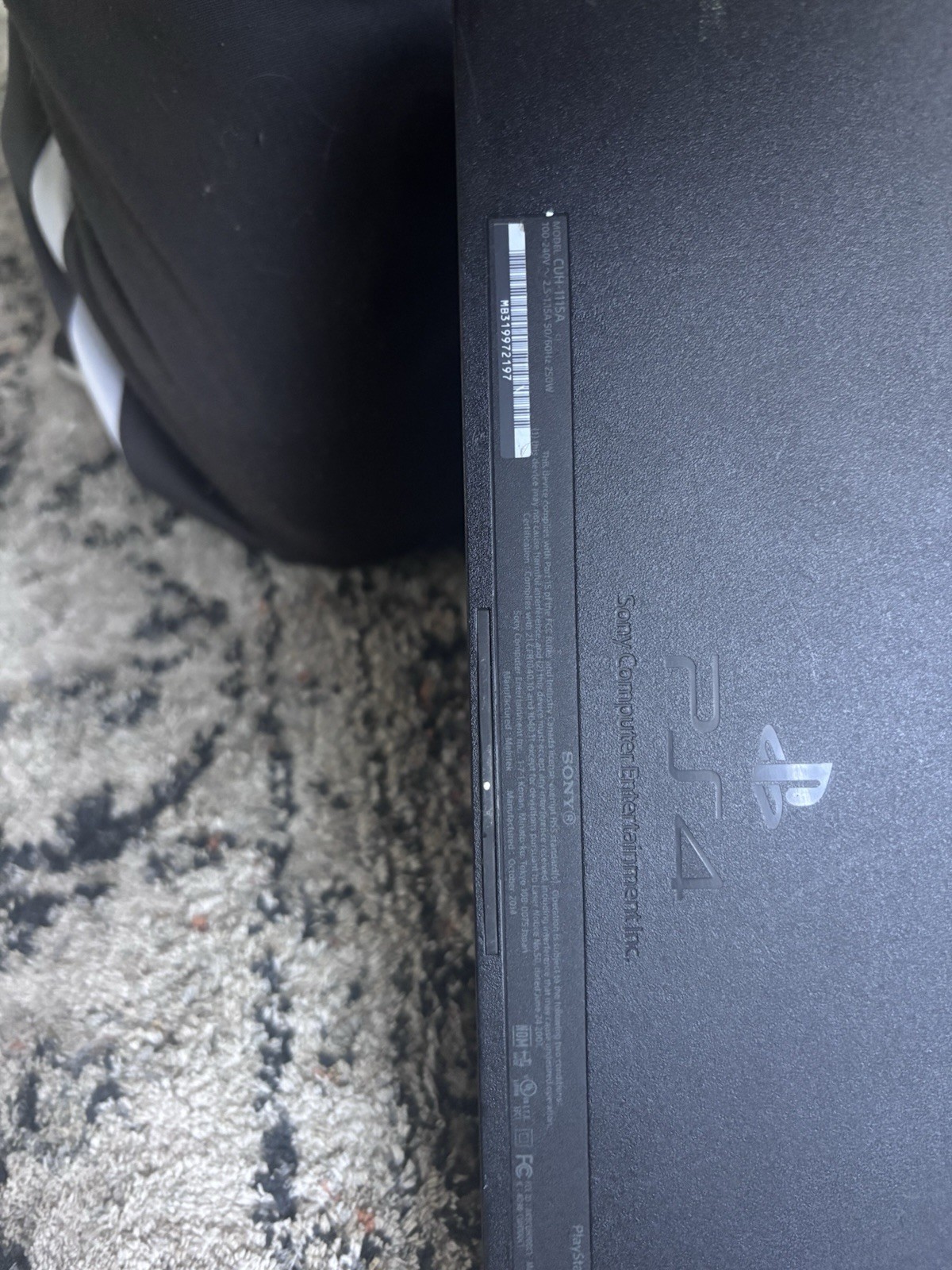 PlayStation 4 PS4 With Purple OEM Controller And Cables. Tested