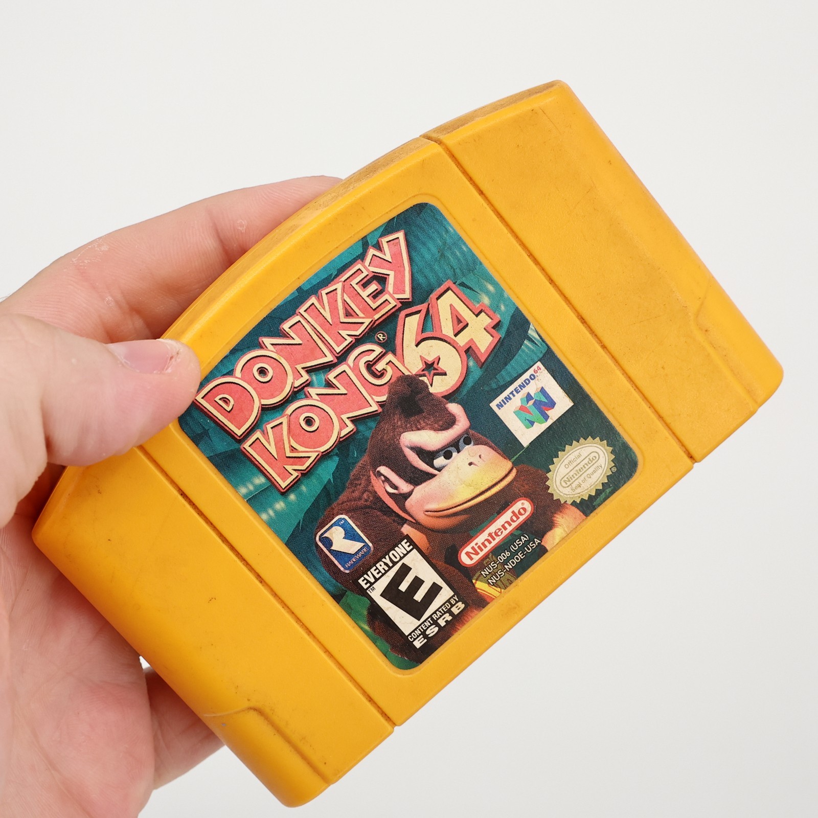 Nintendo 64 Donkey Kong 64 Video Game Cartridge Only Iconic Banana Yellow N64