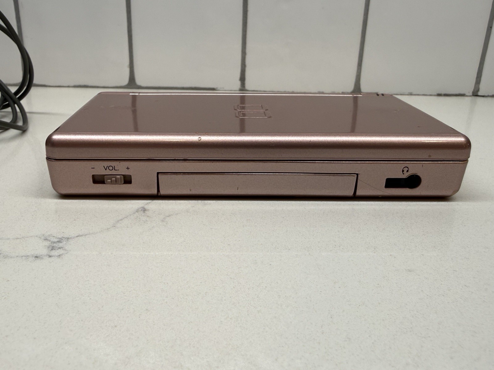 Nintendo DS Lite Handheld Console Metallic Rose W/ Charger + 2 Games FOR PARTS