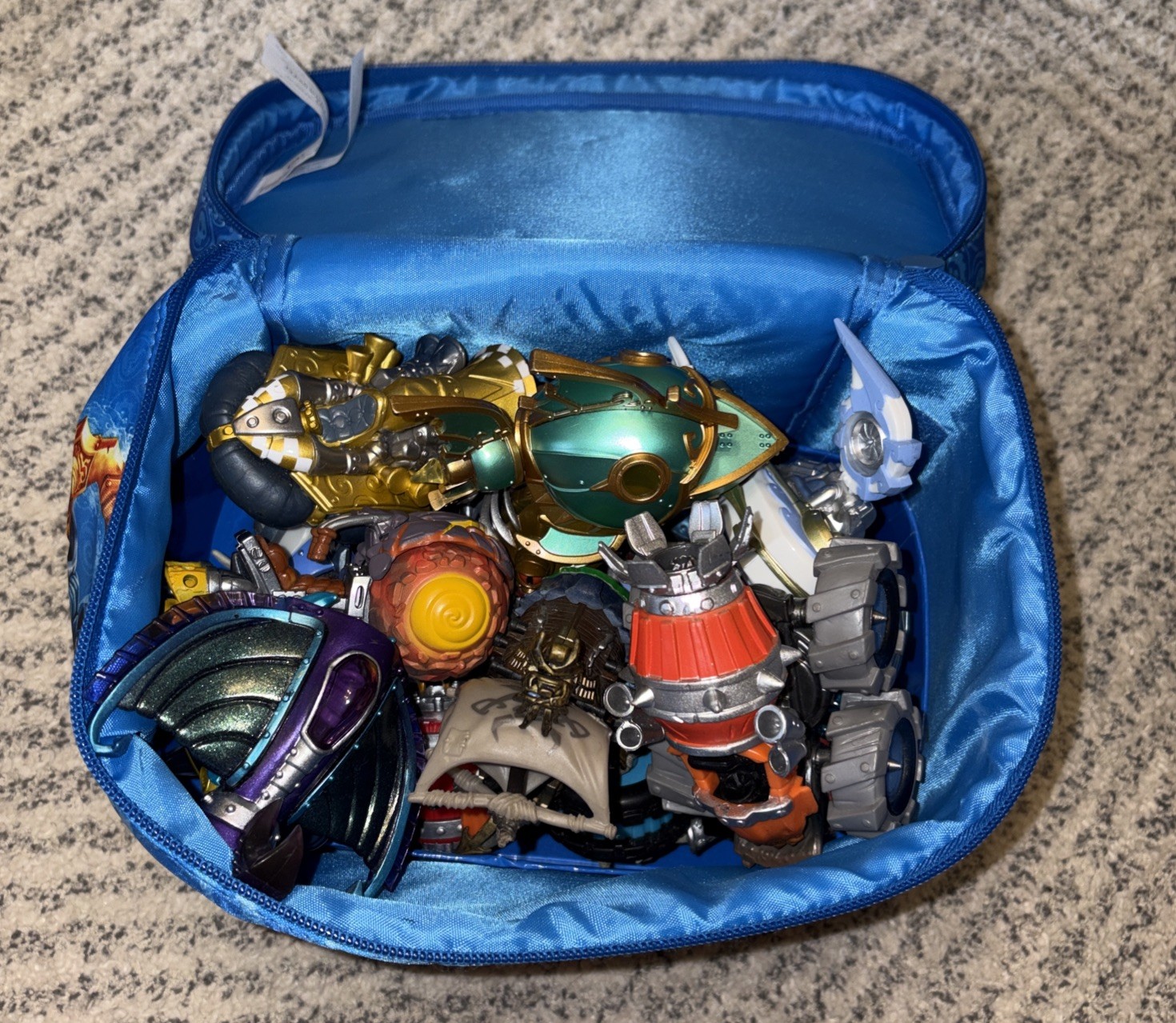 Lot of 17 Skylanders Superchargers Vehicle with tote bag NWT