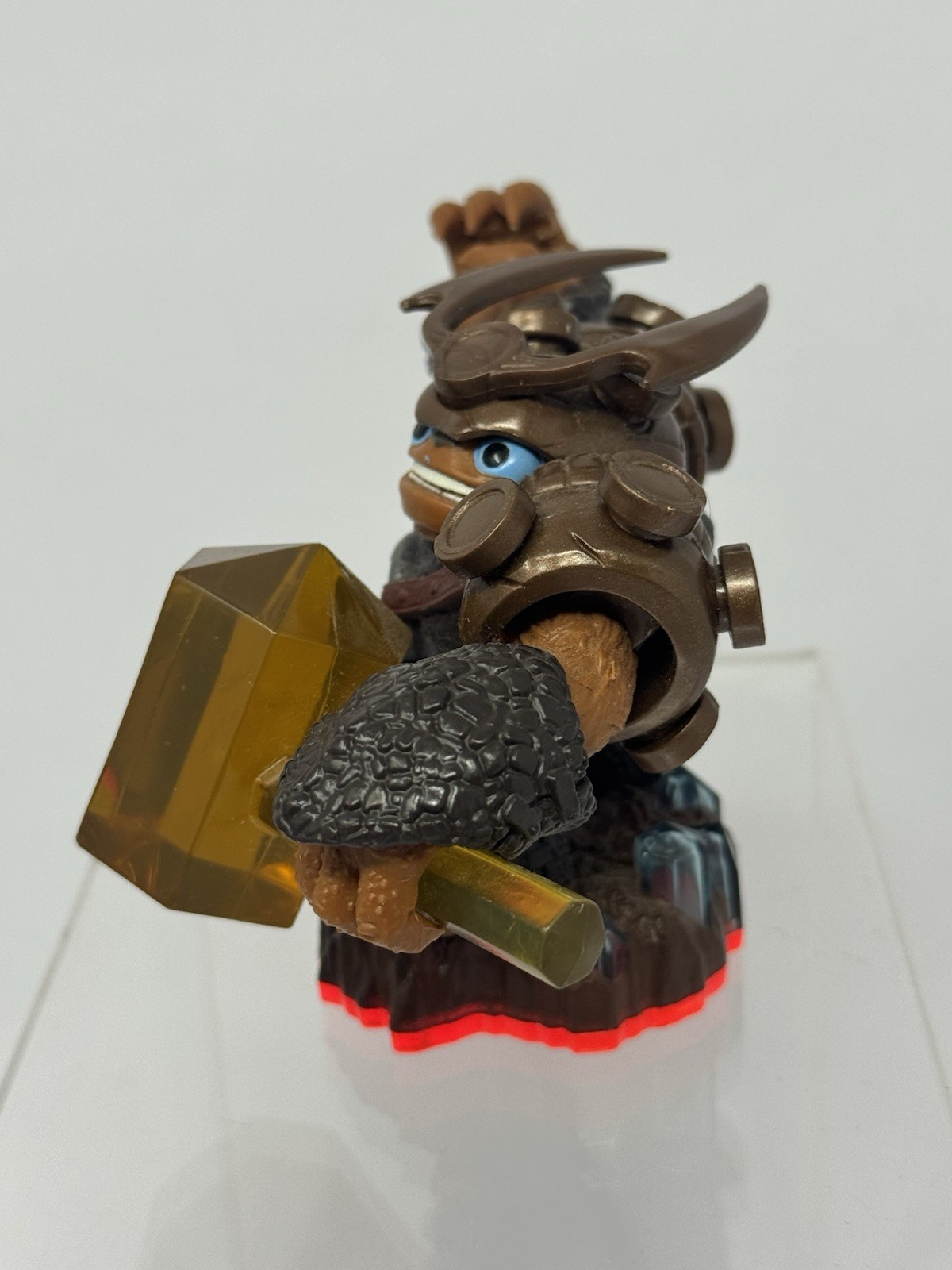 Skylanders Trap Team Master Wallop Figure Missing Hammer