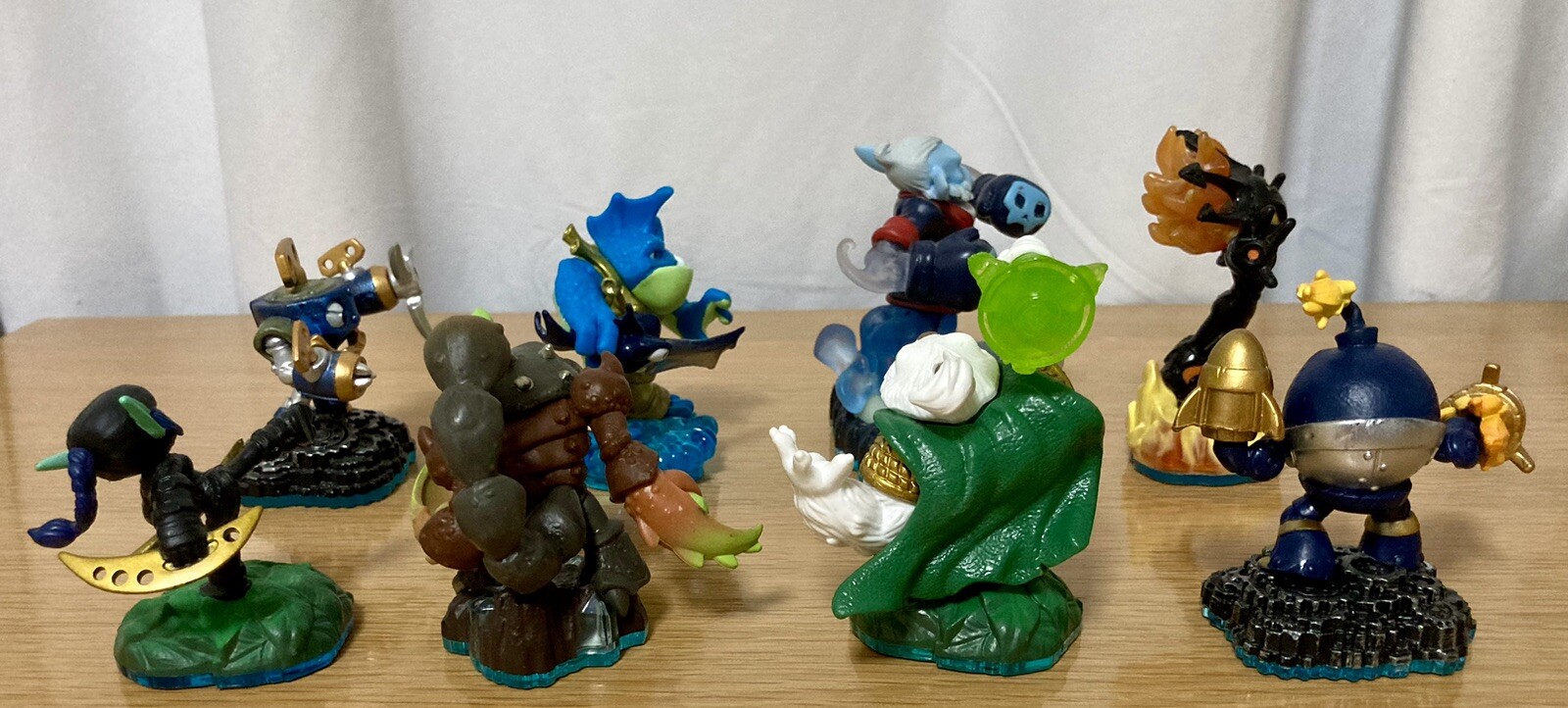 Lot 8 Skylanders Swap Force Night Shift Wind Up Smolerdash Rip Tide Scorp Zoo +