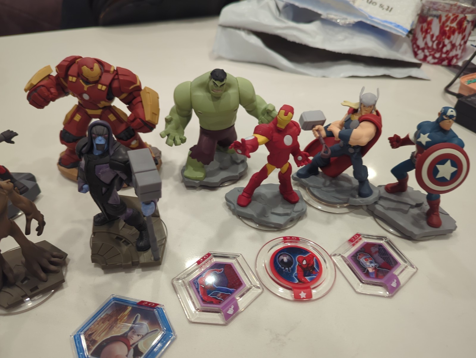 Disney Infinity 2.0 3.0 Marvel Lot Captain America, Hulkbuster, Iron Man, Hulk