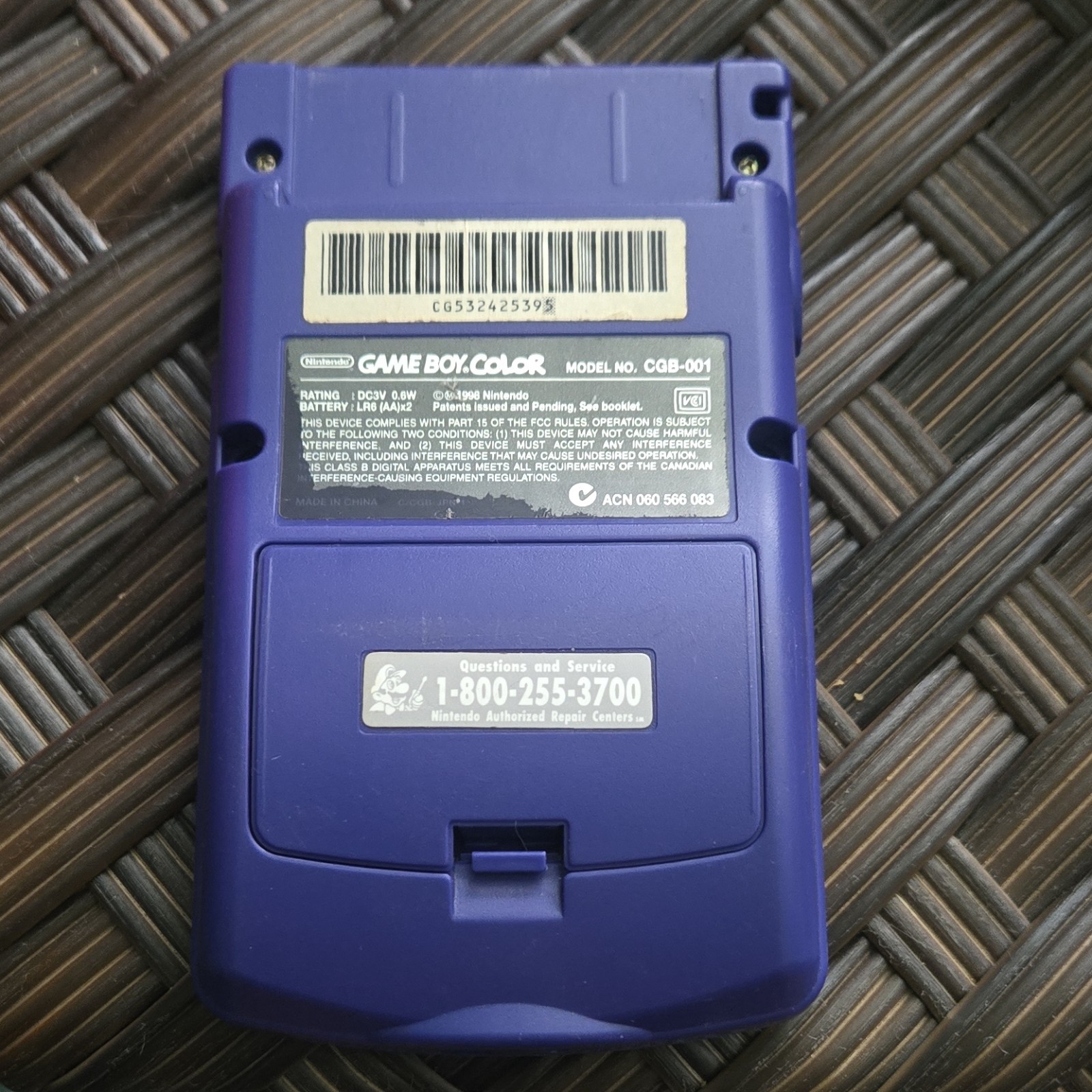 Nintendo Game Boy Color CGB-001 Purple + Game Boy Case & Games (Super Mario)