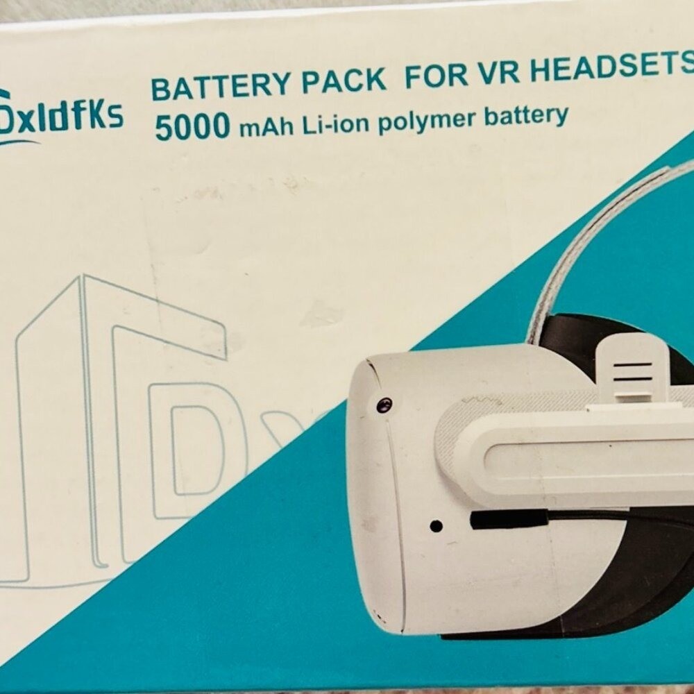 *NWT* Battery Pack for VR Headsets White 5000mAh Li-ion External Power Bank