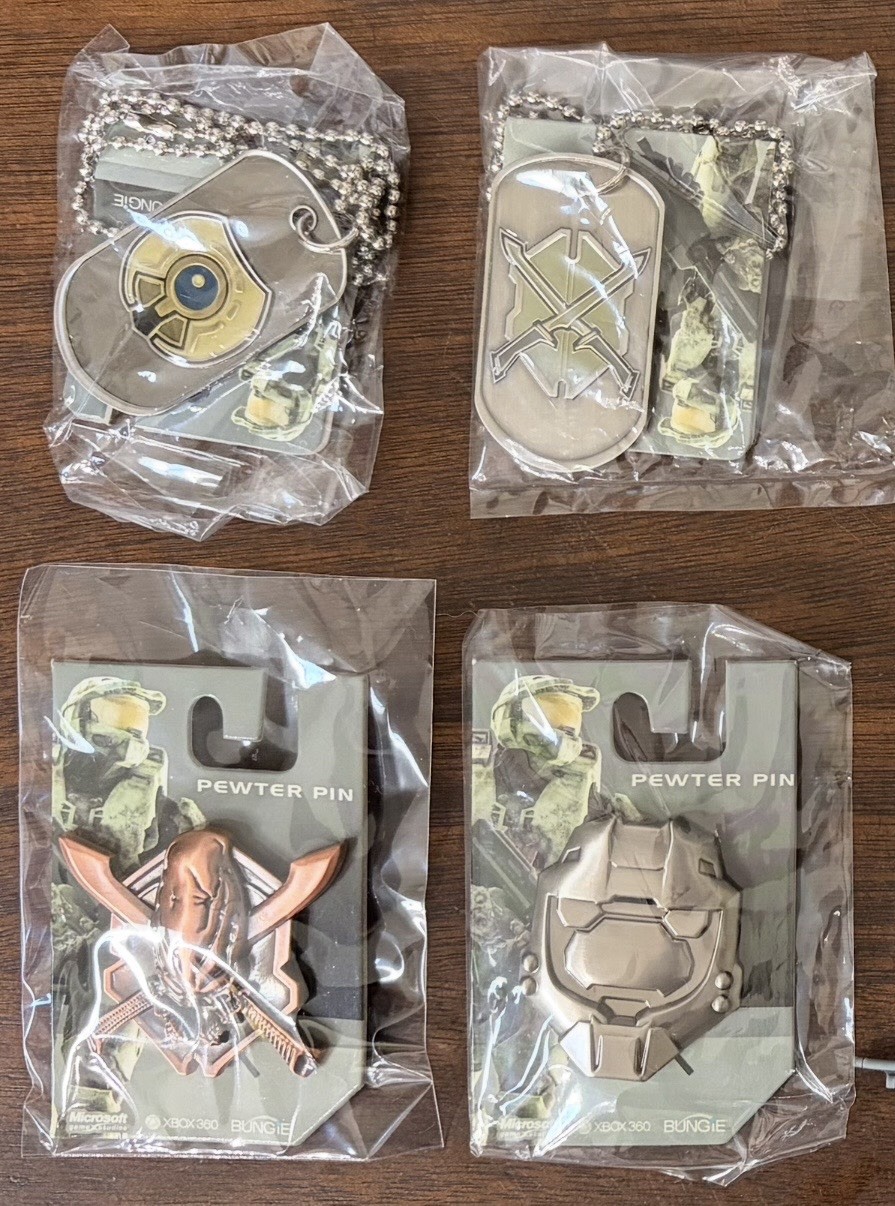 NOS HALO 3 Lot Dog Tag, Buttons, Pins from 2007 Microsoft Corp Bungie XBOX Rare!
