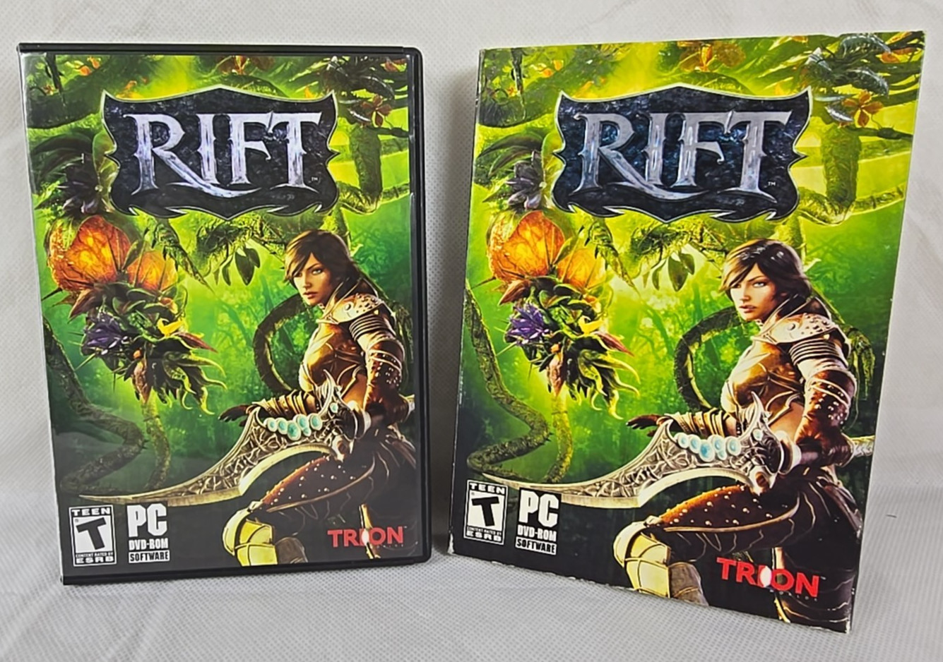 RIFT PC DVD-ROM Game Excellent Condition No Scratches Manual & Poster Included