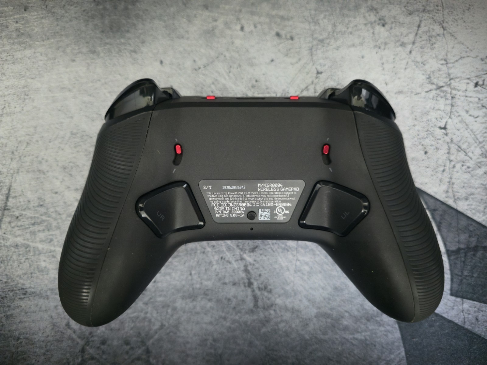 Astro C40 tournament ready wireless/wired controller for PS4/PC – black