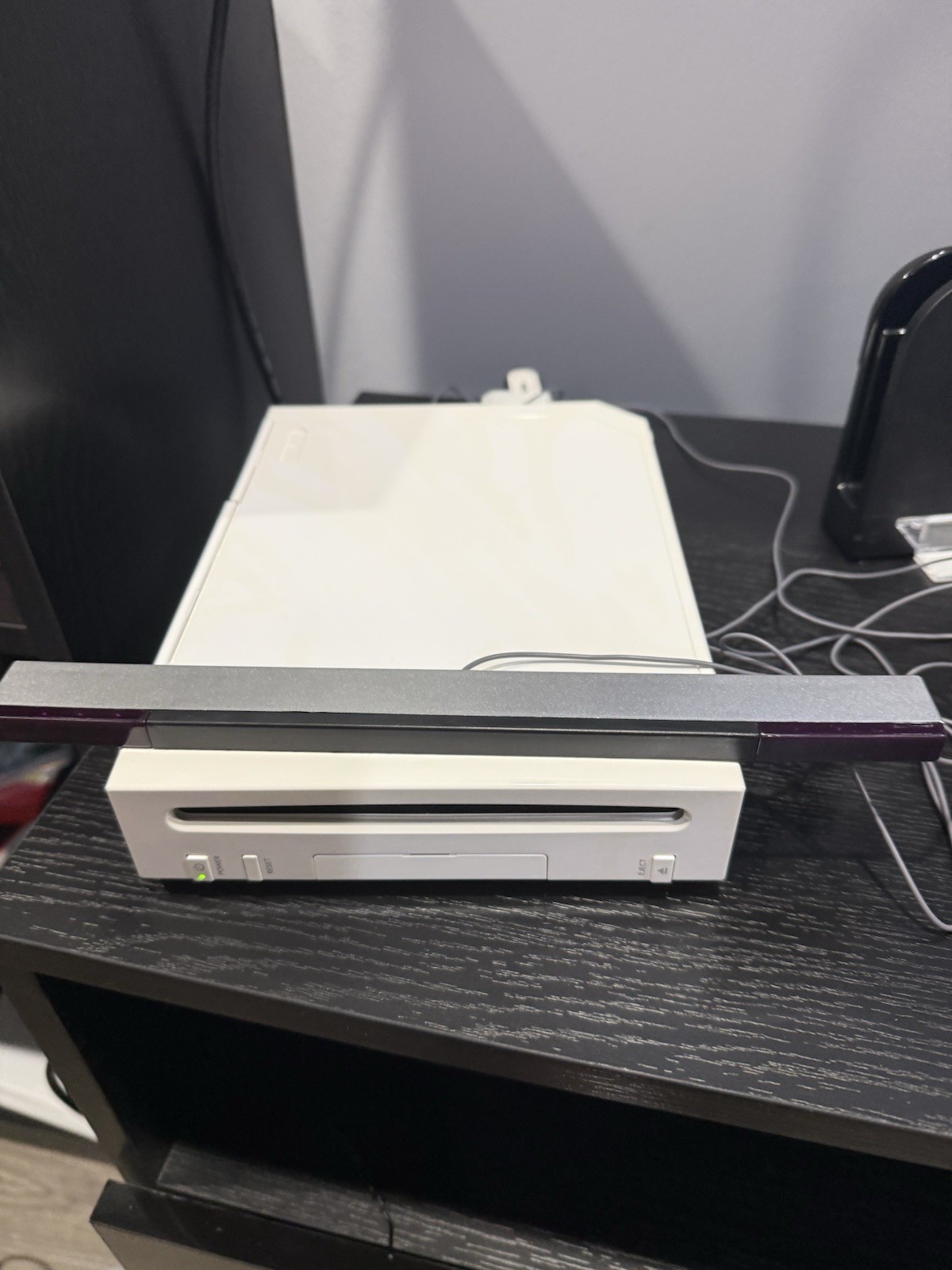 Nintendo Wii RVL-001 512 MB Home Console – White
