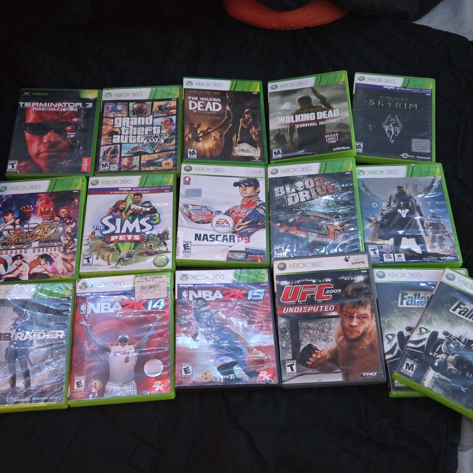 Microsoft Xbox 360 Game Lot Of 17 Walking Dead, Skyrim, GTA 5, Fallout 3, NBA 2K